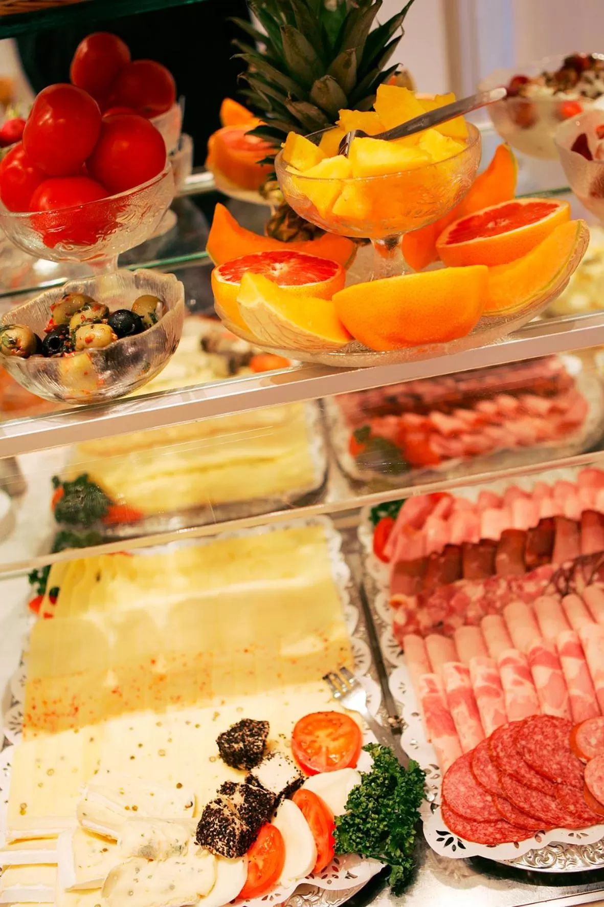 Buffet breakfast in Hotel Hirschen