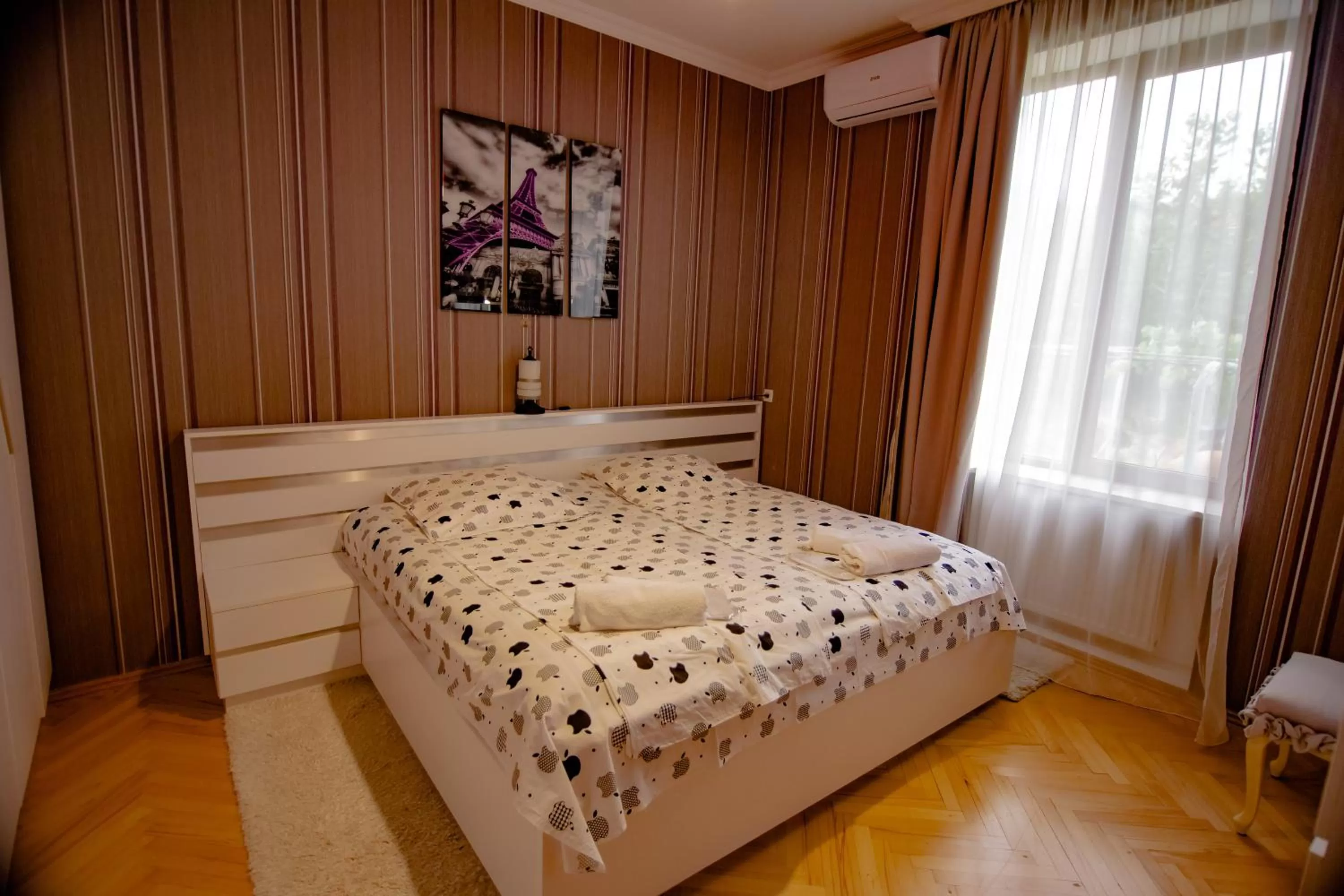 Bedroom, Bed in Qilimcha's Guesthouse