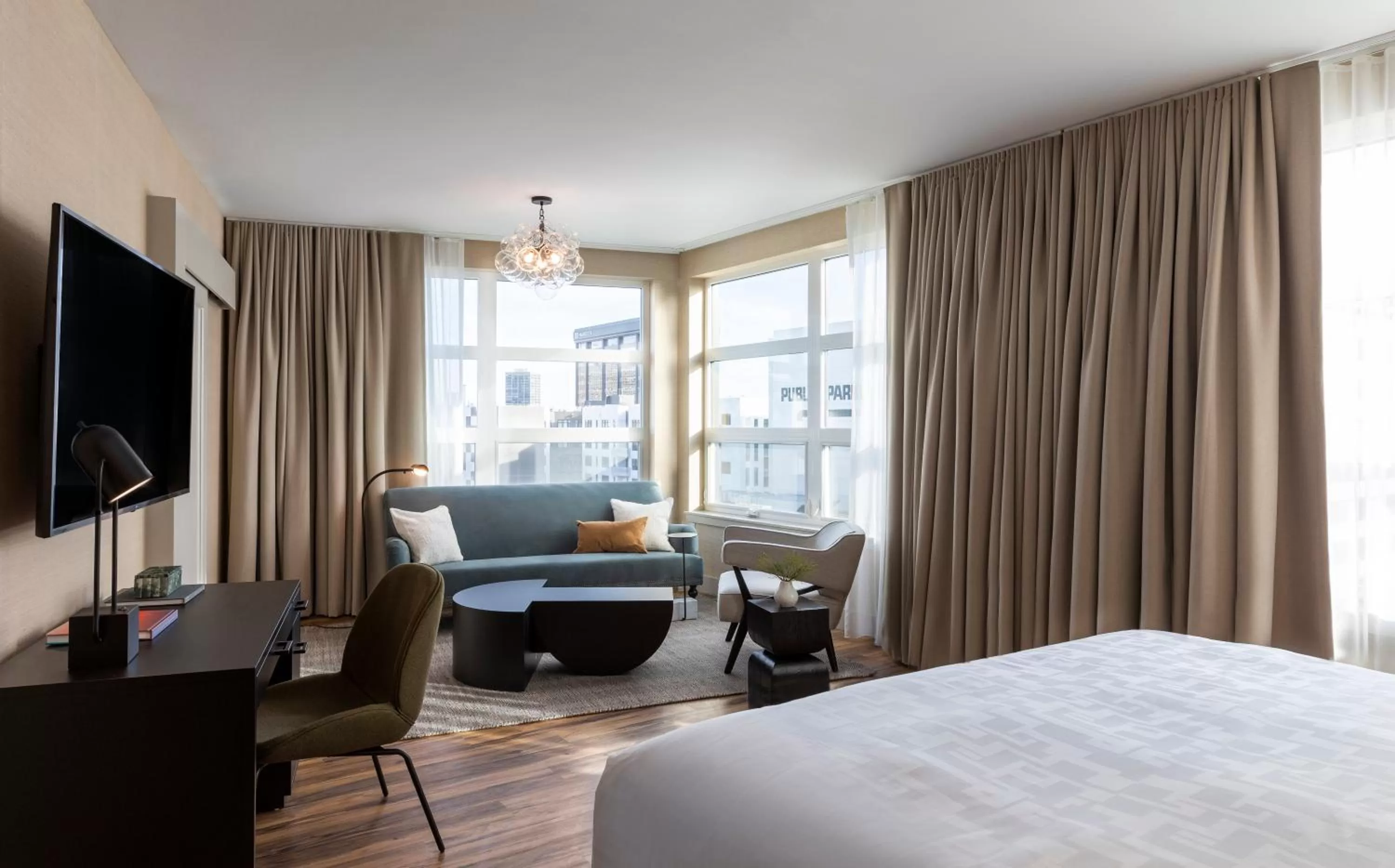 Seating area, Bed in Kissel Uptown Oakland, in the Unbound Collection by Hyatt