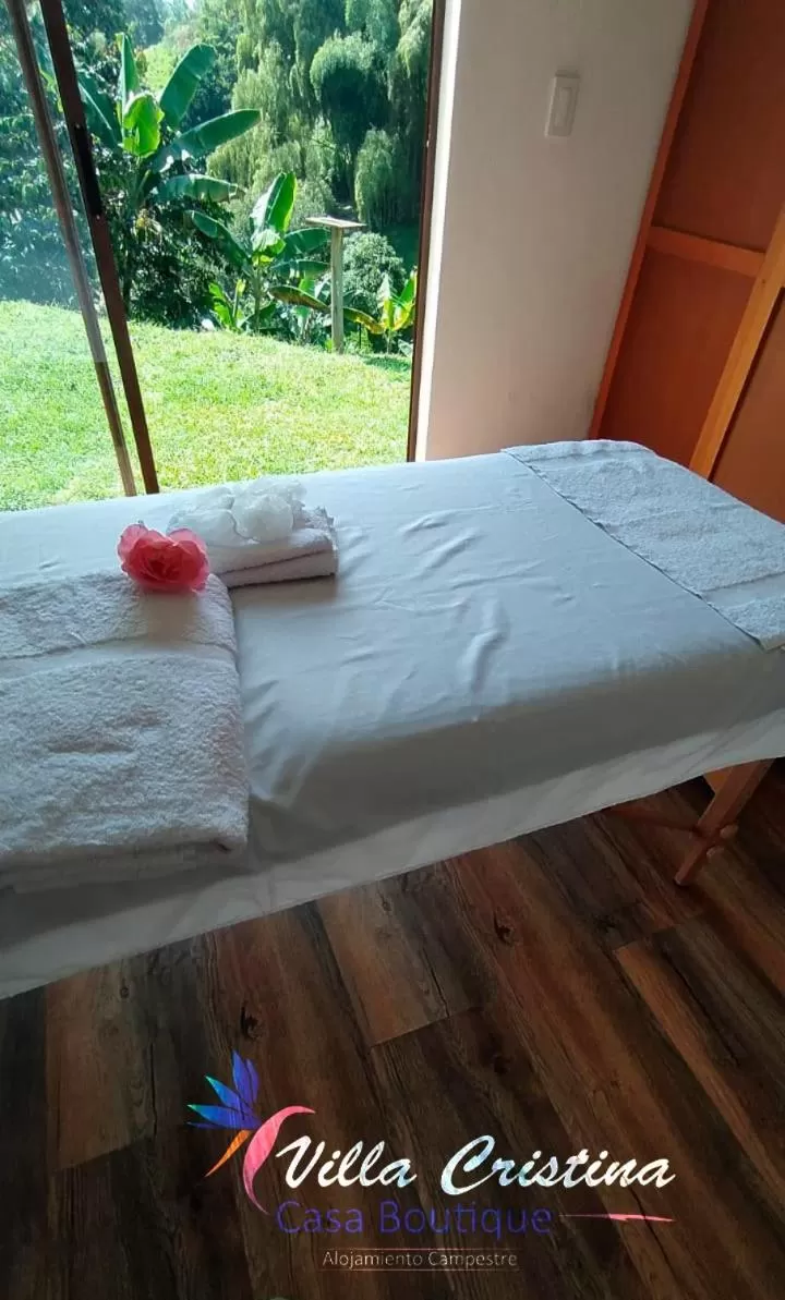 Massage, Bed in Villa Cristina - Casa Boutique