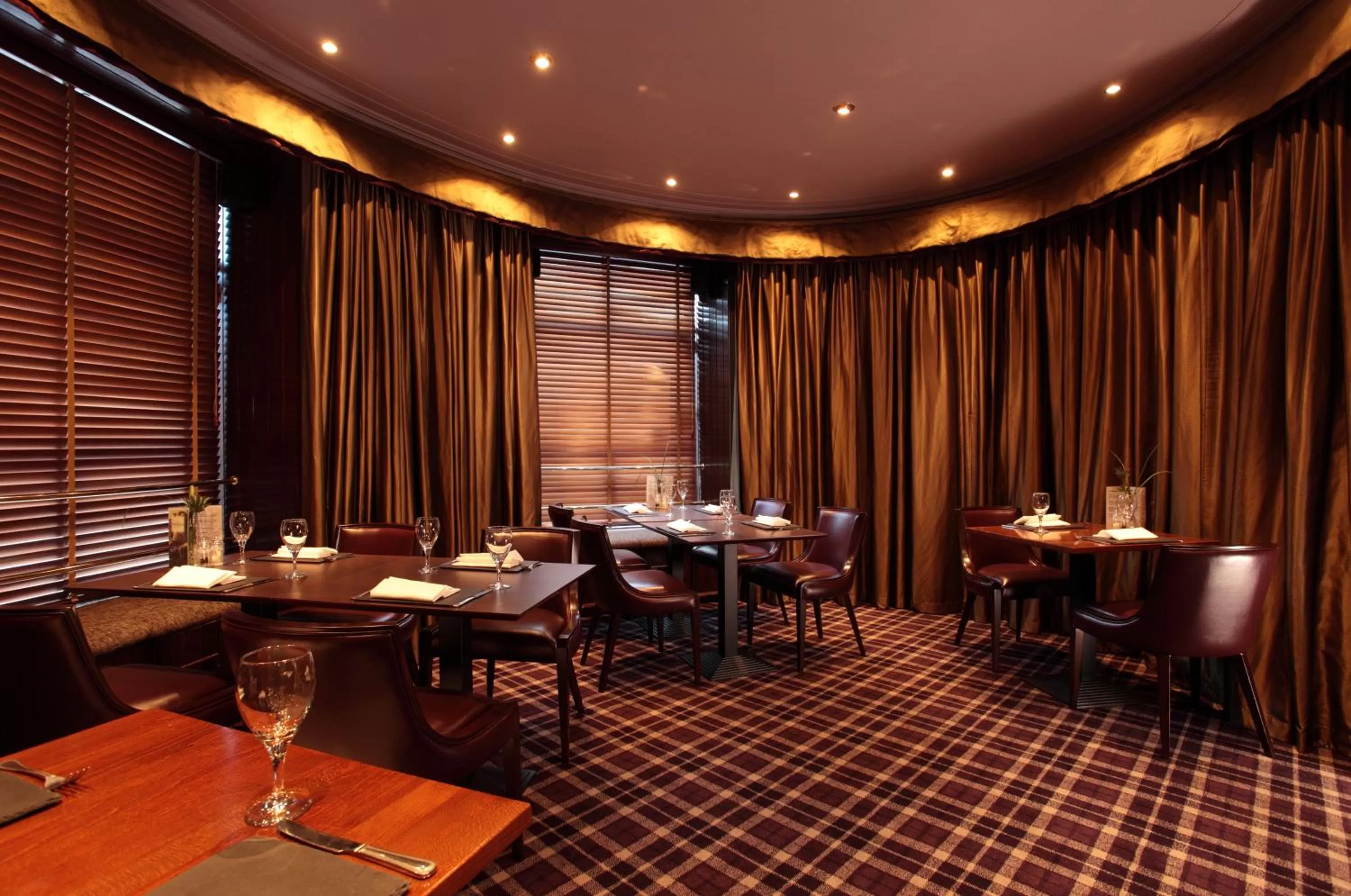 Restaurant/places to eat in Northern Hotel