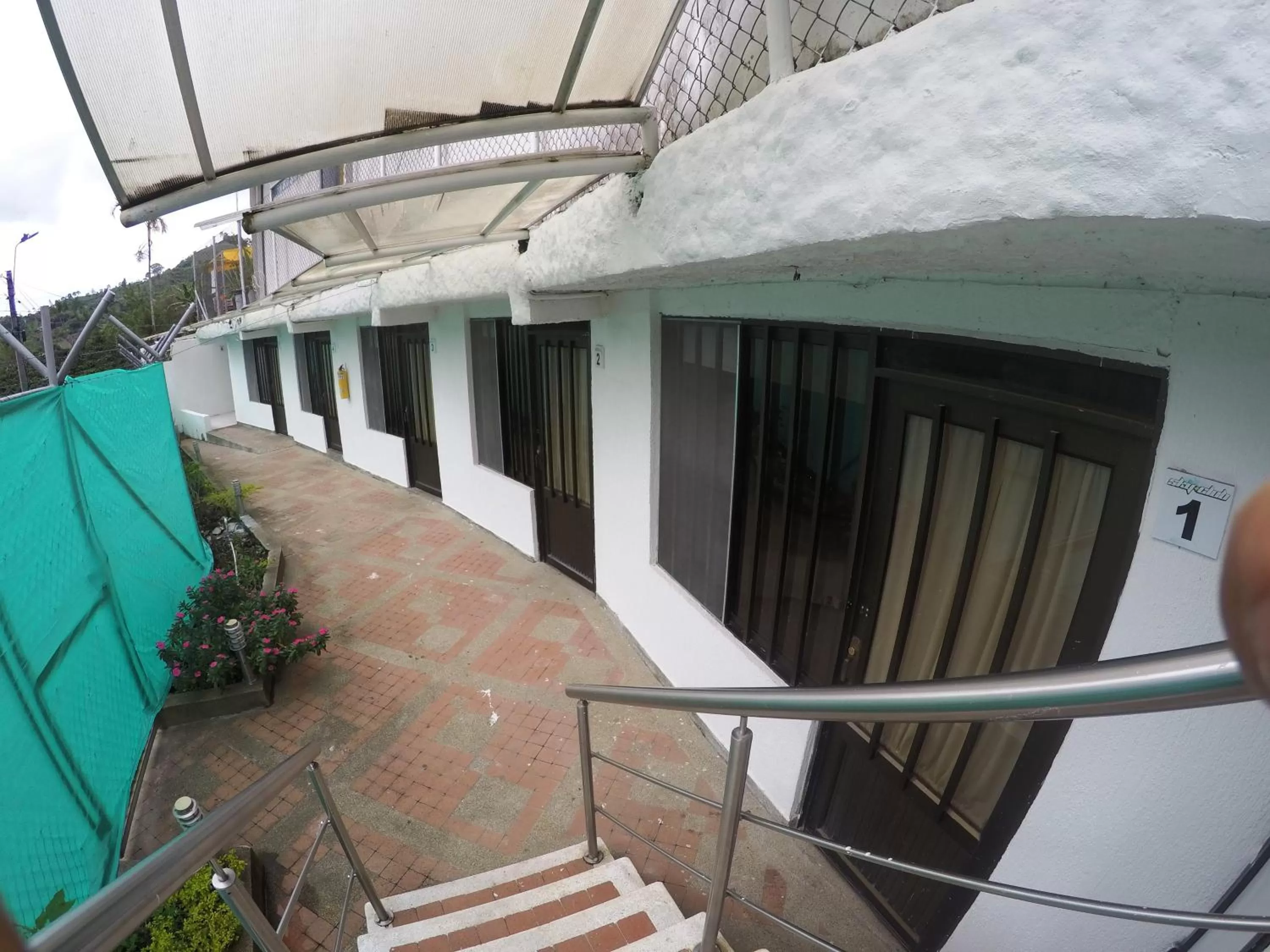 Facade/entrance, Balcony/Terrace in Sky Club Eco Hotel