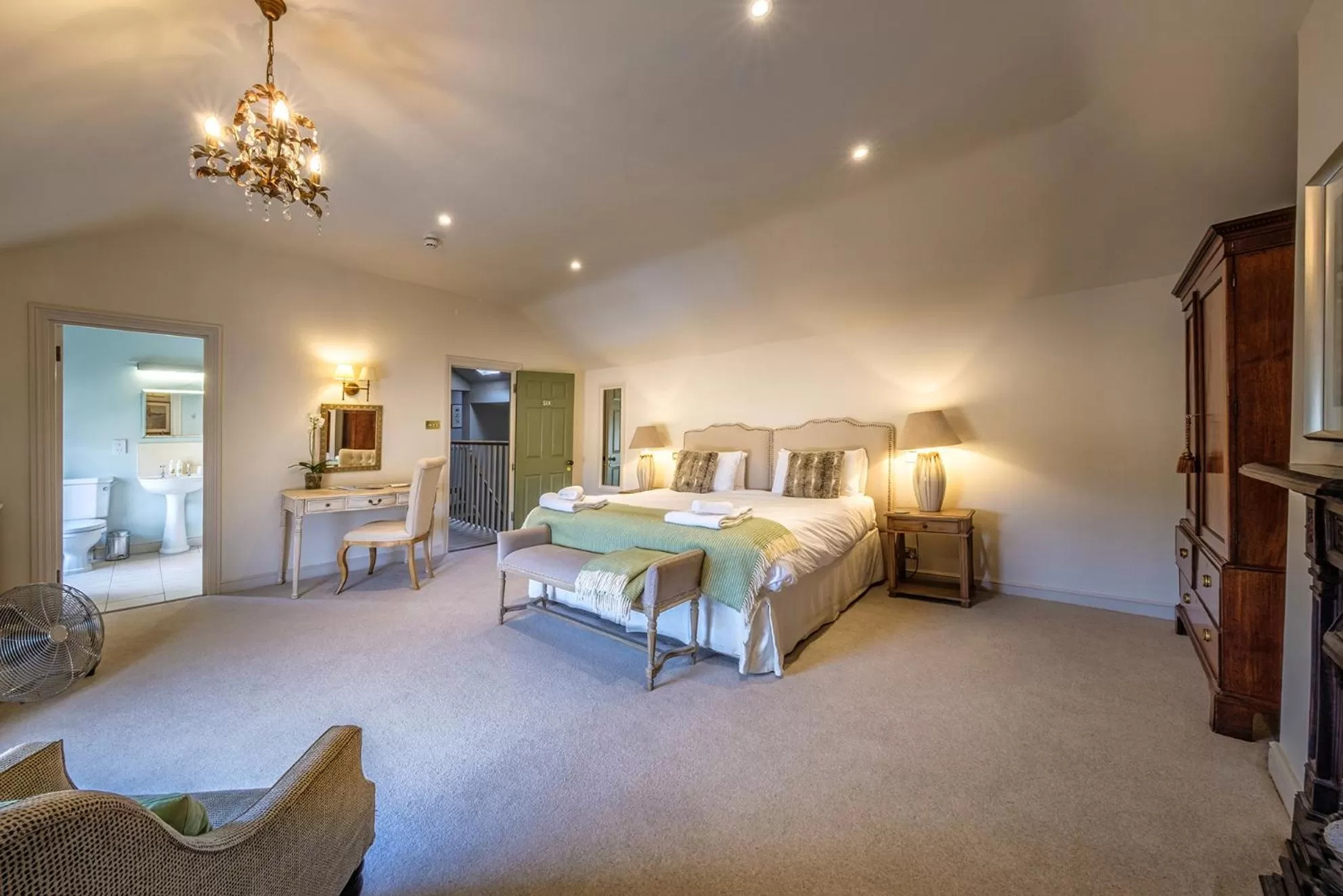 Bed in The Black Lion, Long Melford