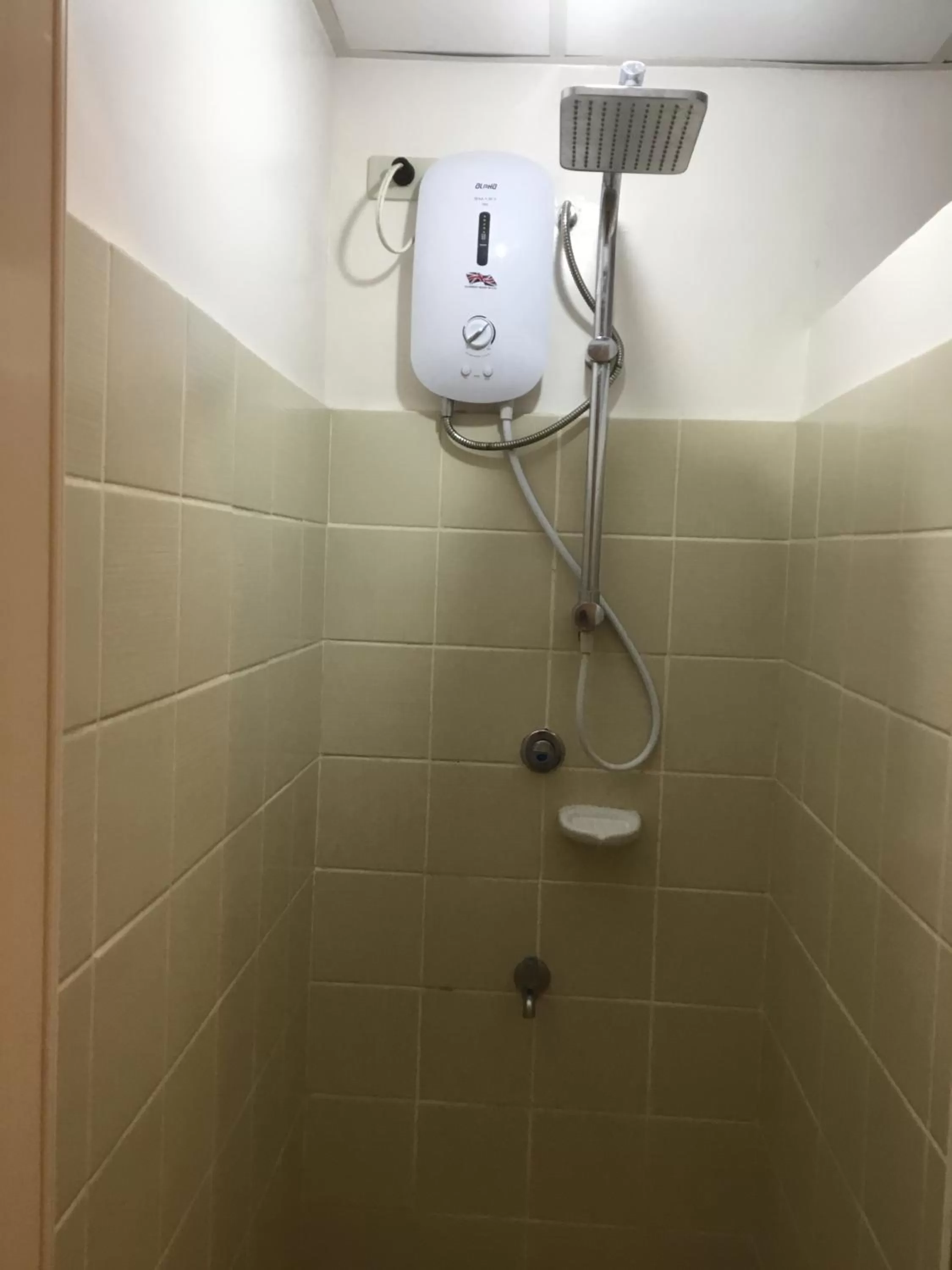 Shower in Condo with Free Swimming Pool & Viewing Deck