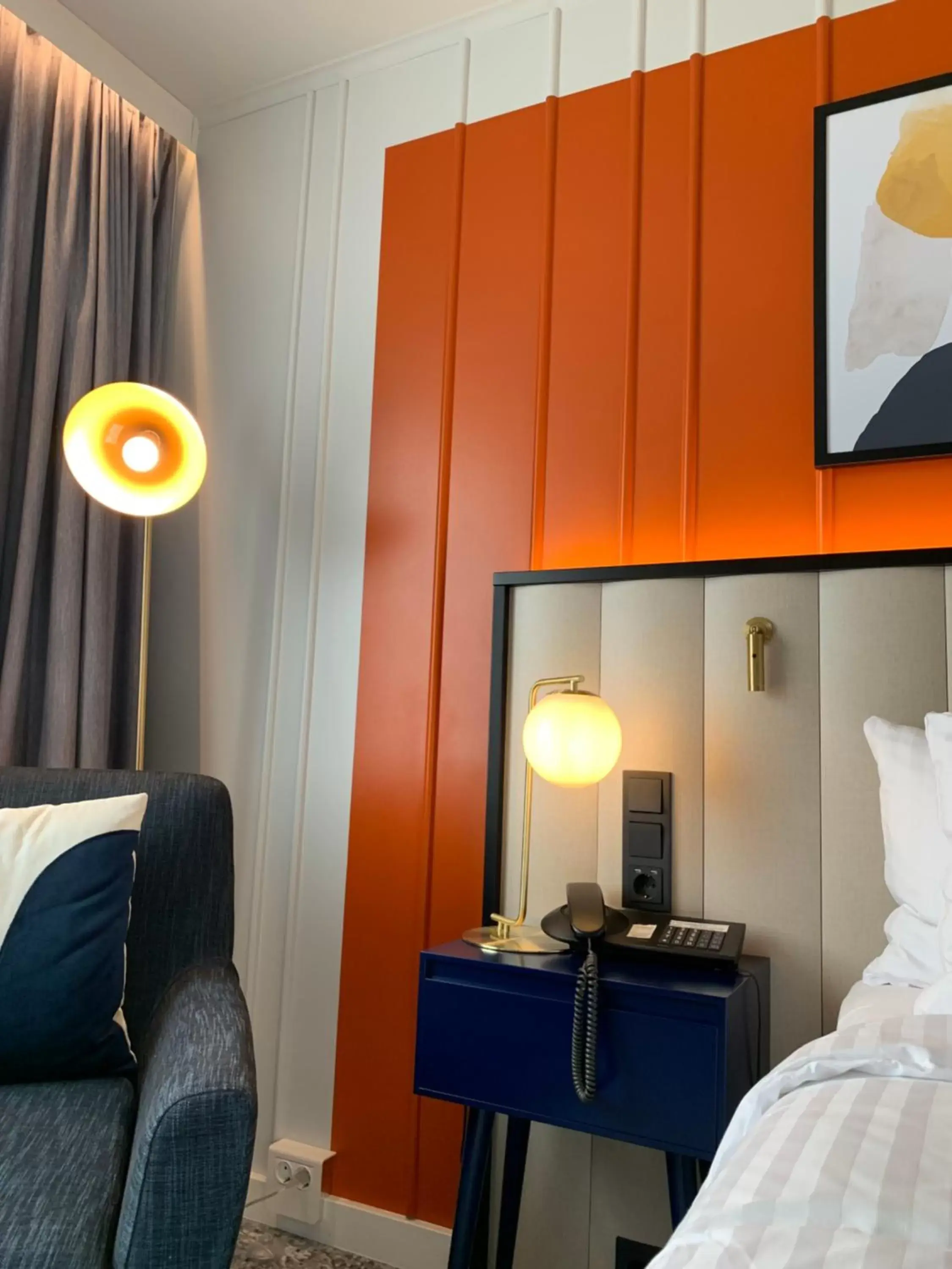 Standard King Room in voco Dusseldorf Seestern by IHG Standard King Room in voco Dusseldorf Seestern by IHG