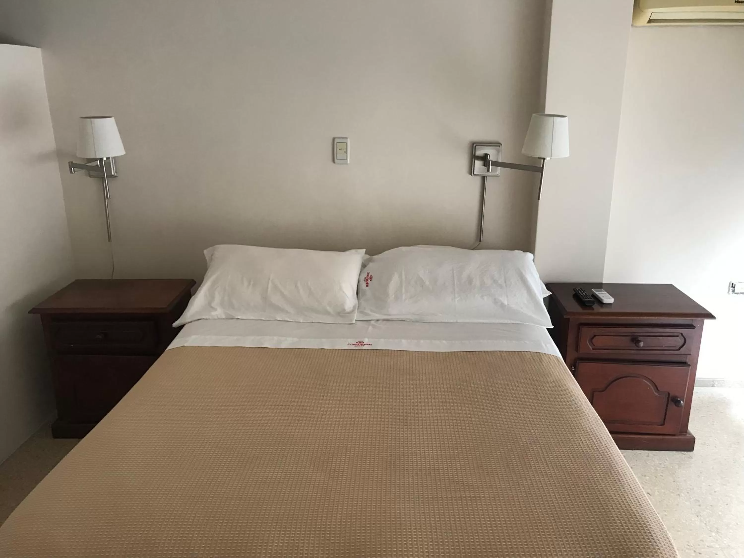 Bed in Apart Hotel Cordoba Inn