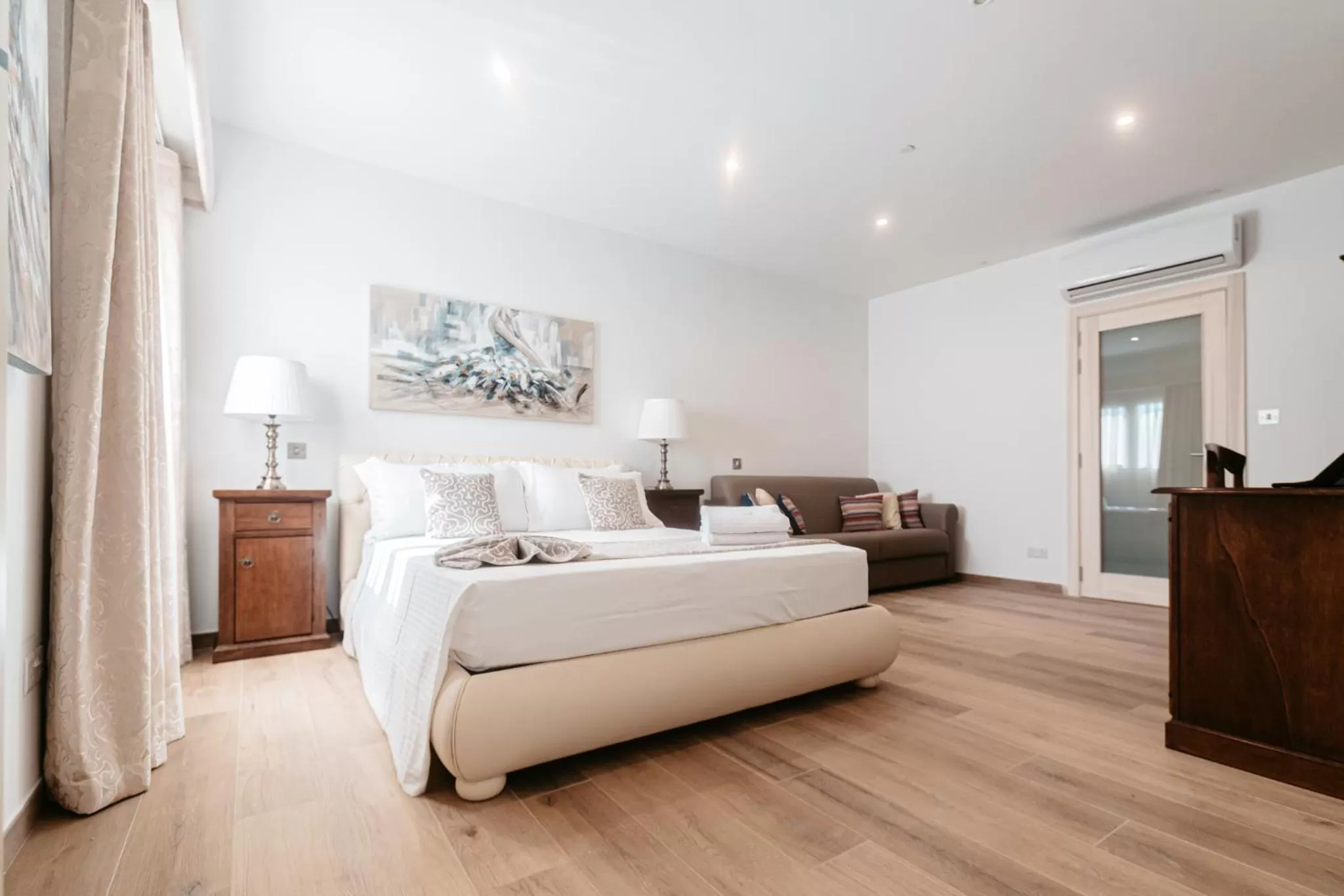 Photo of the whole room, Bed in Palazzo Violetta