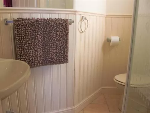 Bathroom in Seagull Hotel