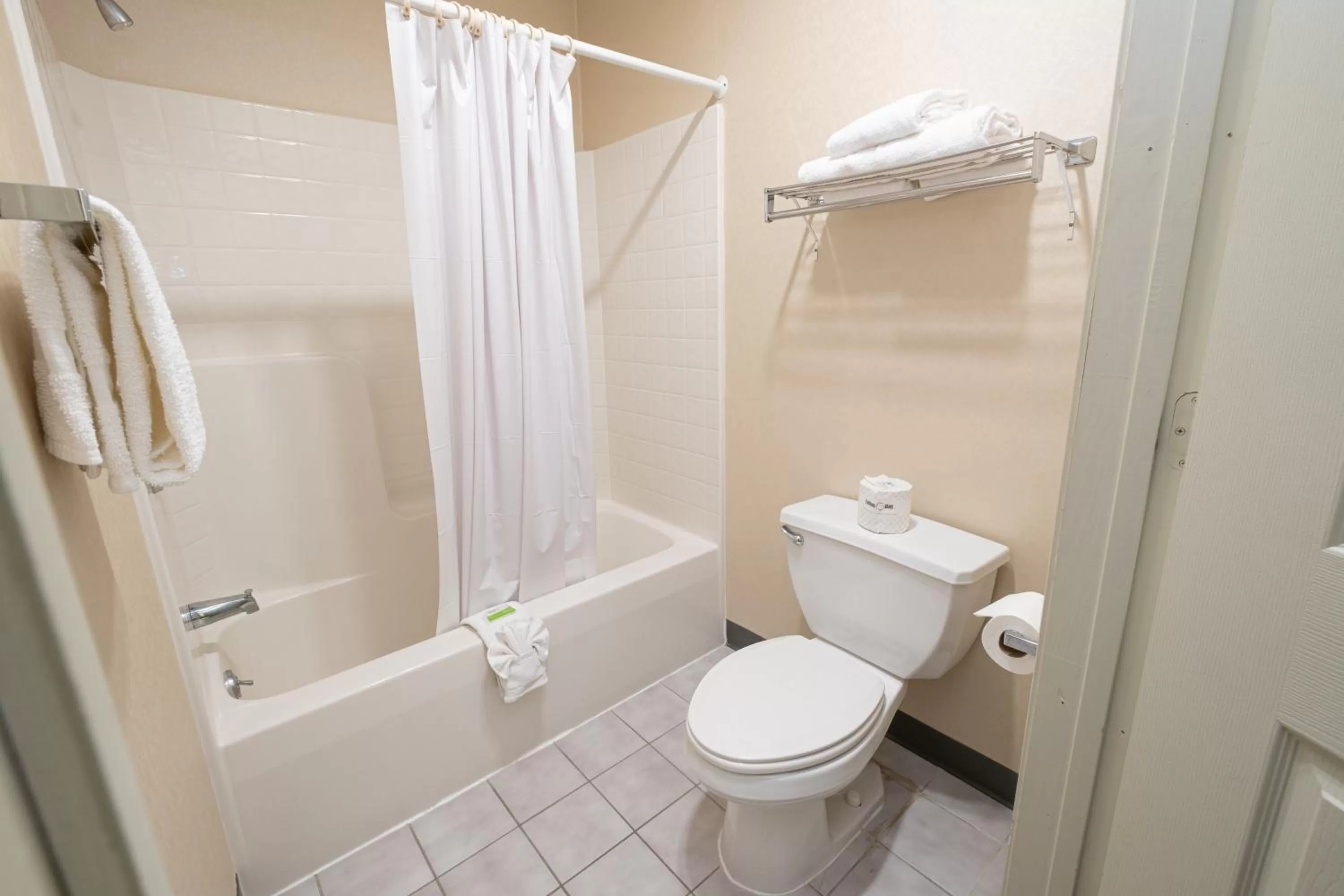 Bathroom in Hilltop Inn & Suites, near Foxwoods Casino