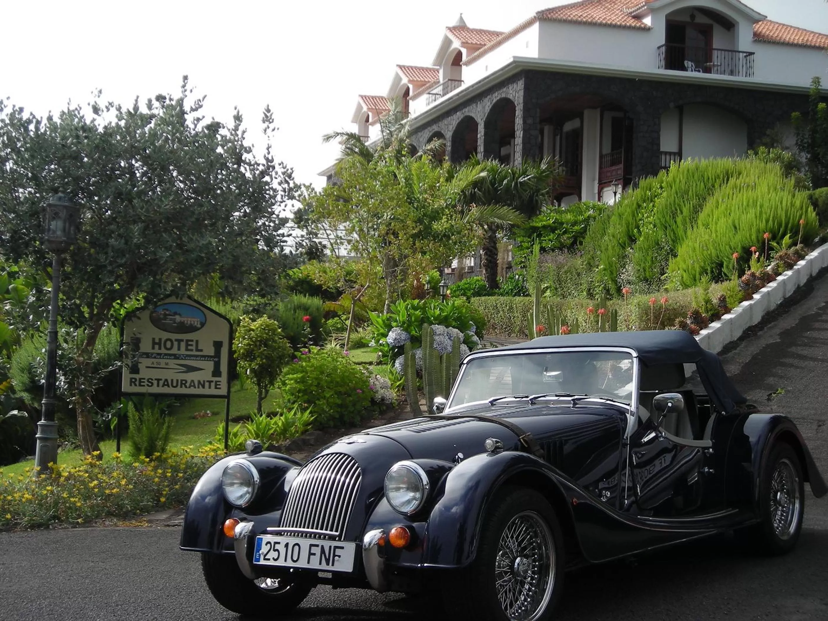 Property building in Hotel La Palma Romántica