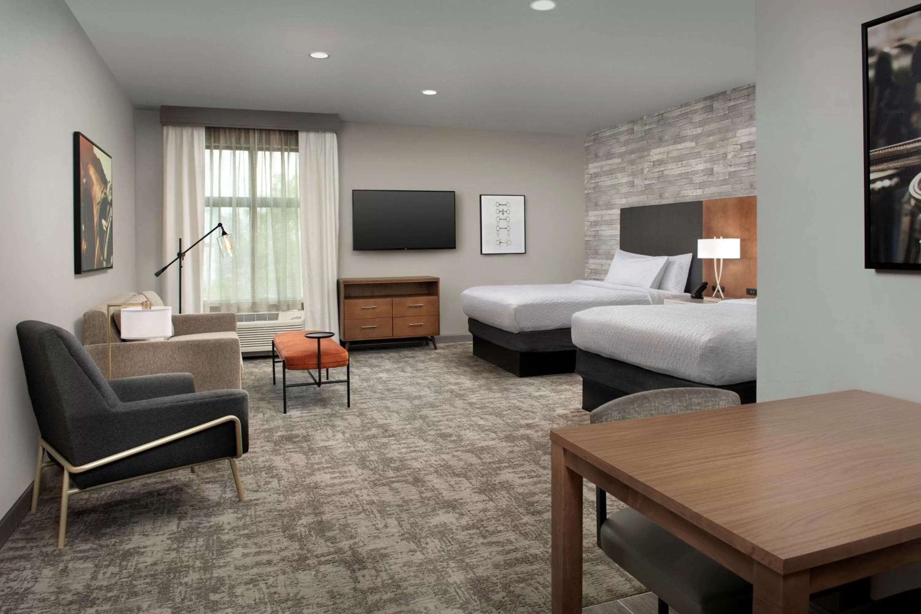 Living room, Bed in Homewood Suites By Hilton Louisville Airport