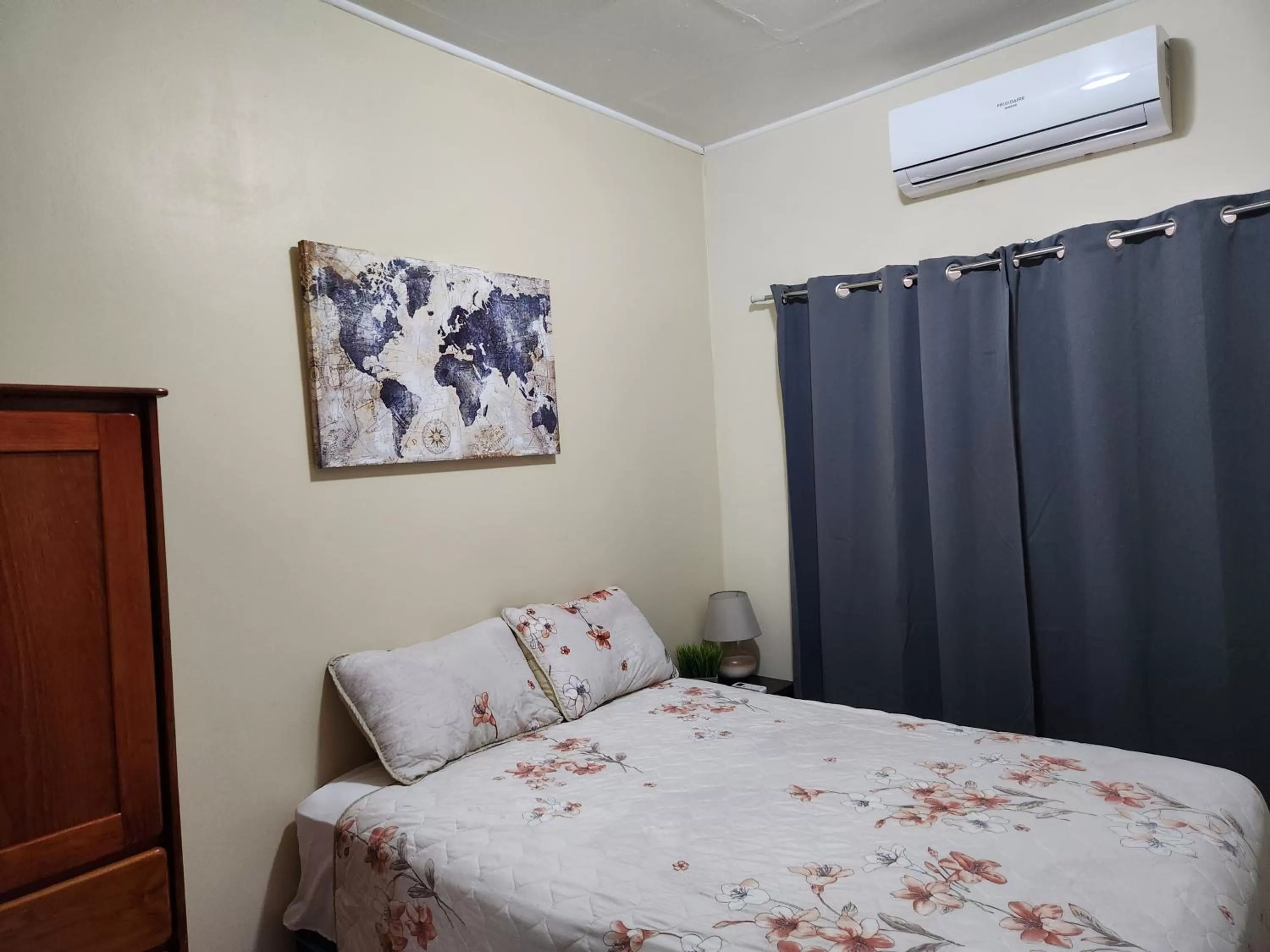 air conditioner, Bed in Casa Altamira