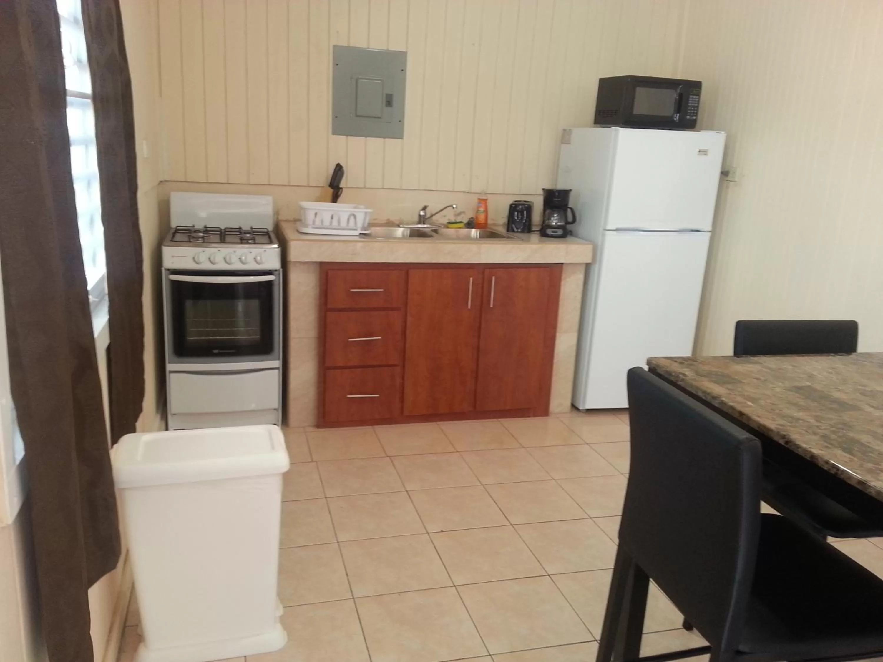 Coffee/tea facilities, Kitchen/Kitchenette in Aguada of the Seas