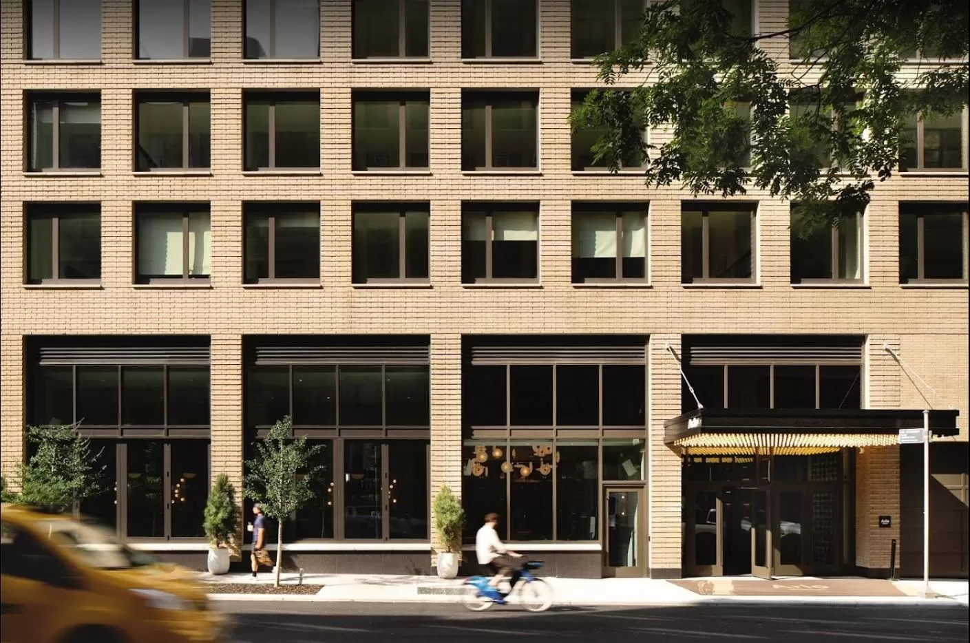 Property building in Arlo Midtown