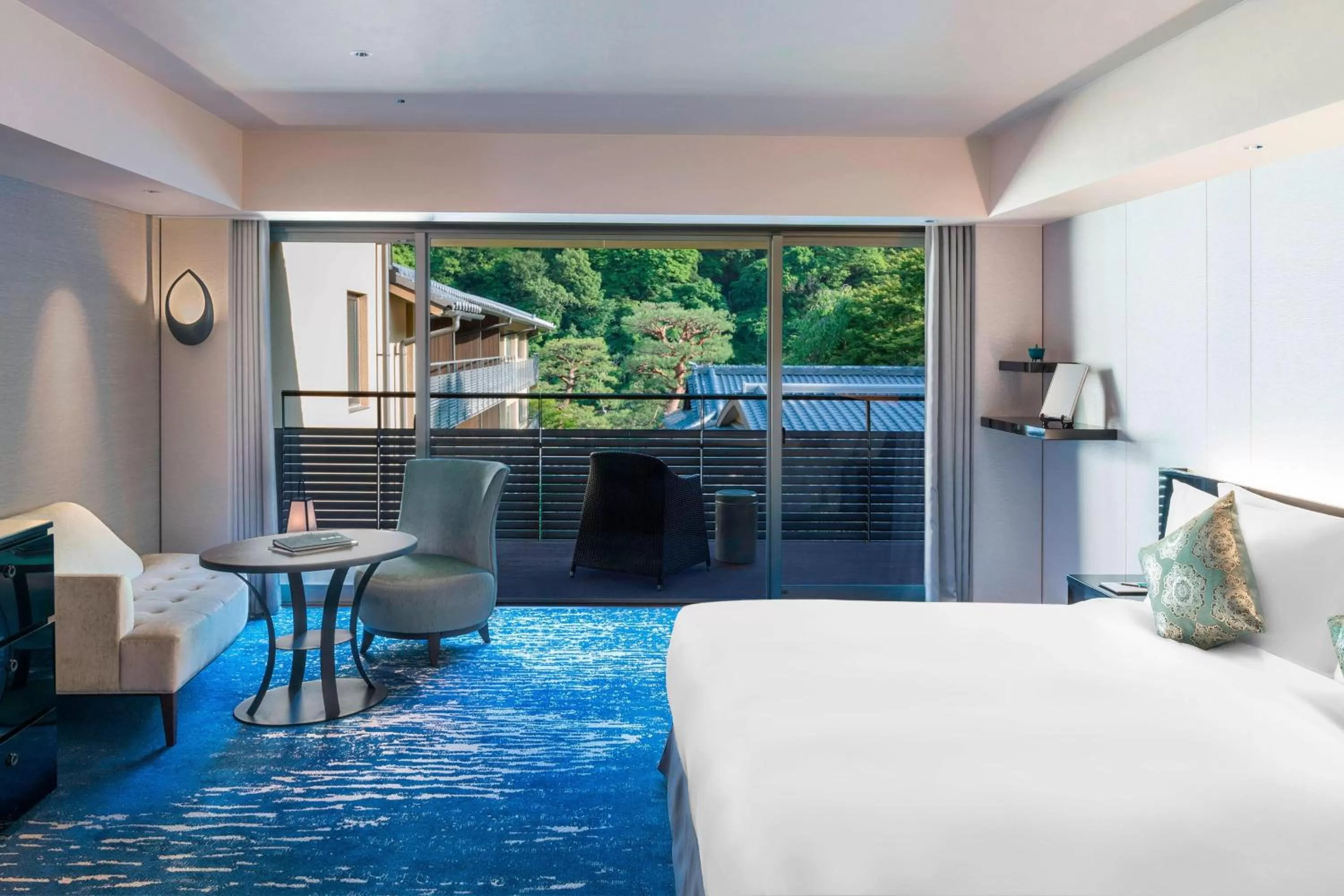 Photo of the whole room, Bed in Suiran, a Luxury Collection Hotel, Kyoto