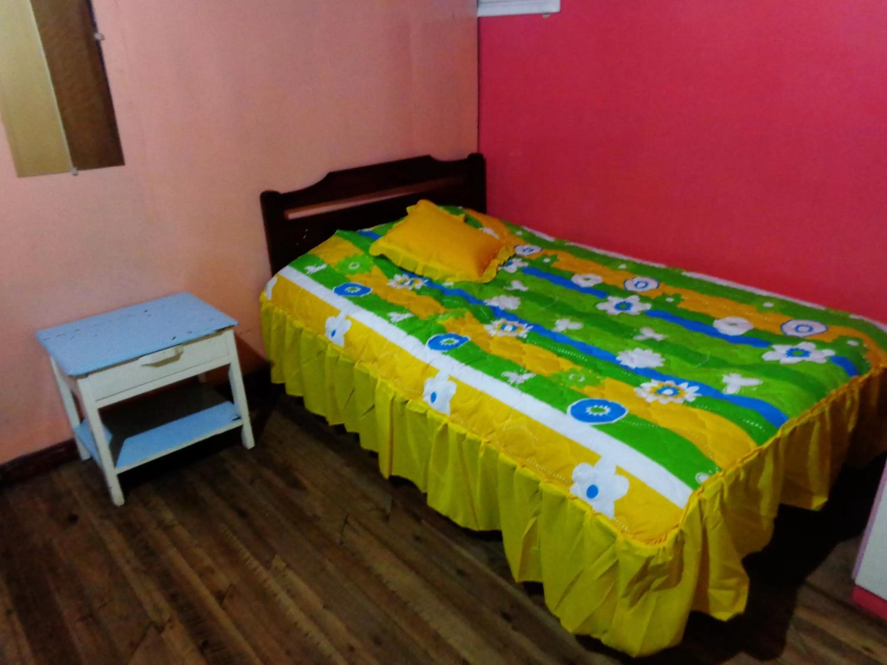 Bed in Hostal Yumbo Imperial