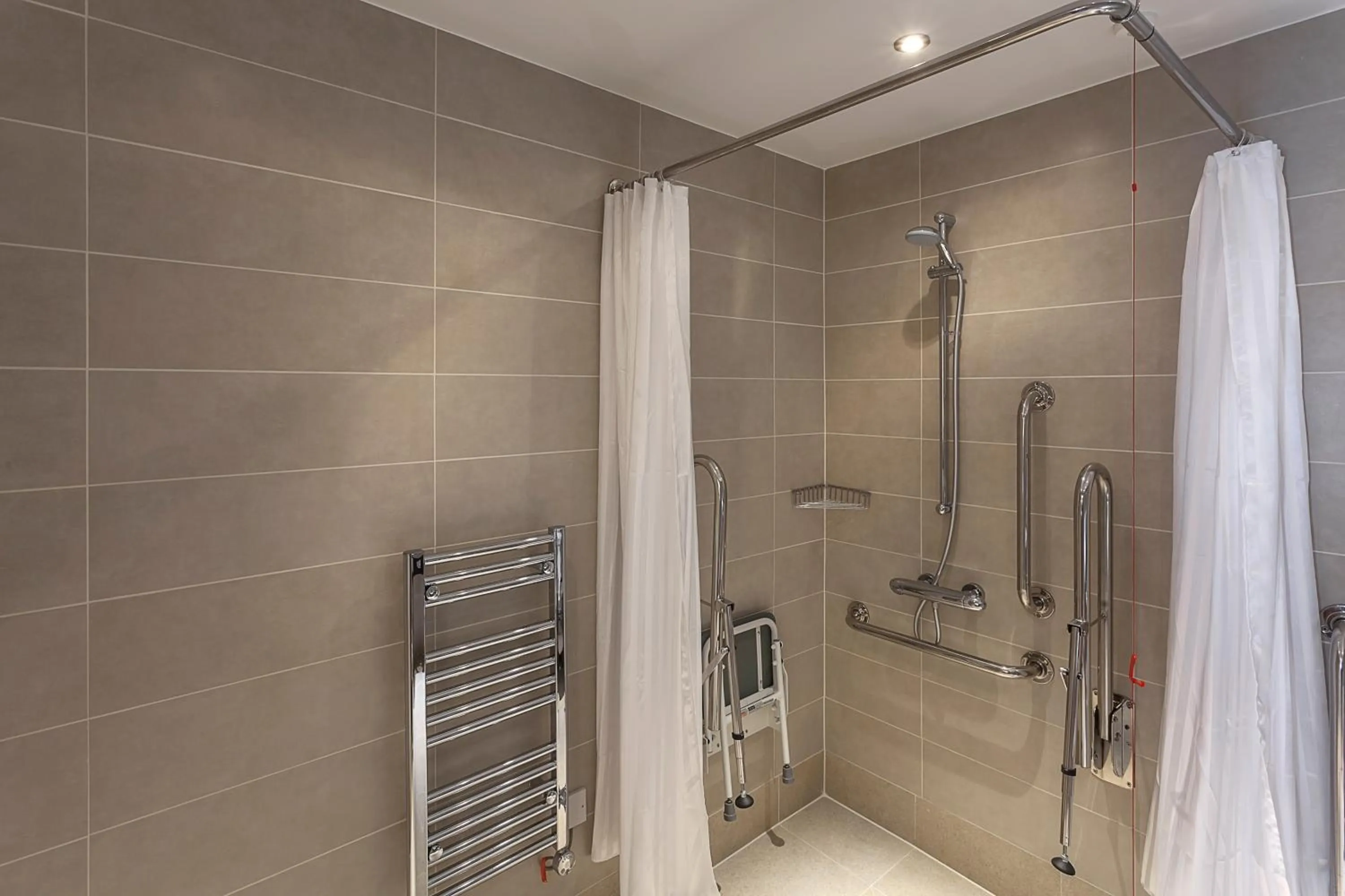 Bathroom in Best Western Plus Pinewood Manchester Airport-Wilmslow Hotel