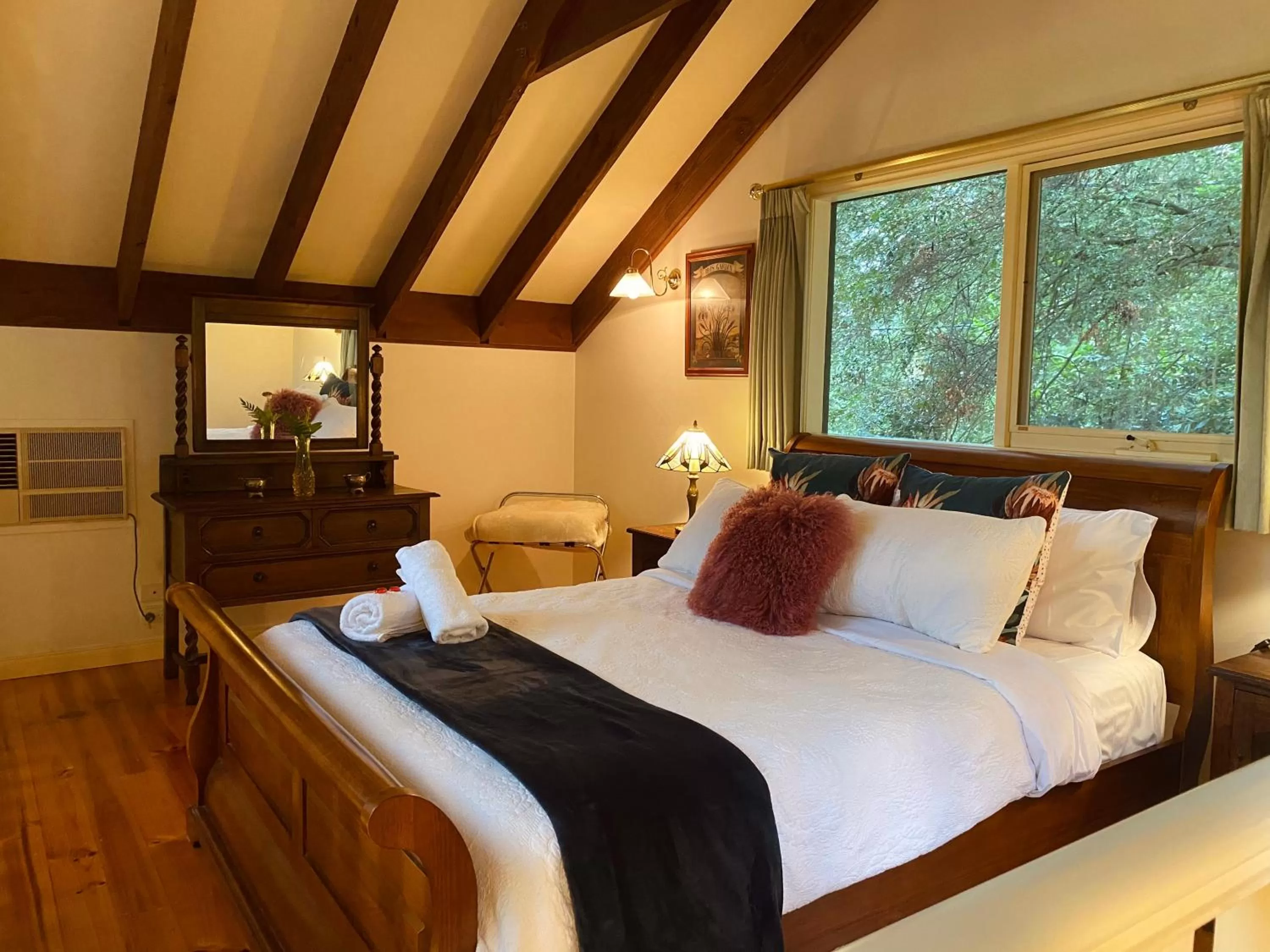 Bed in Cambridge Cottages