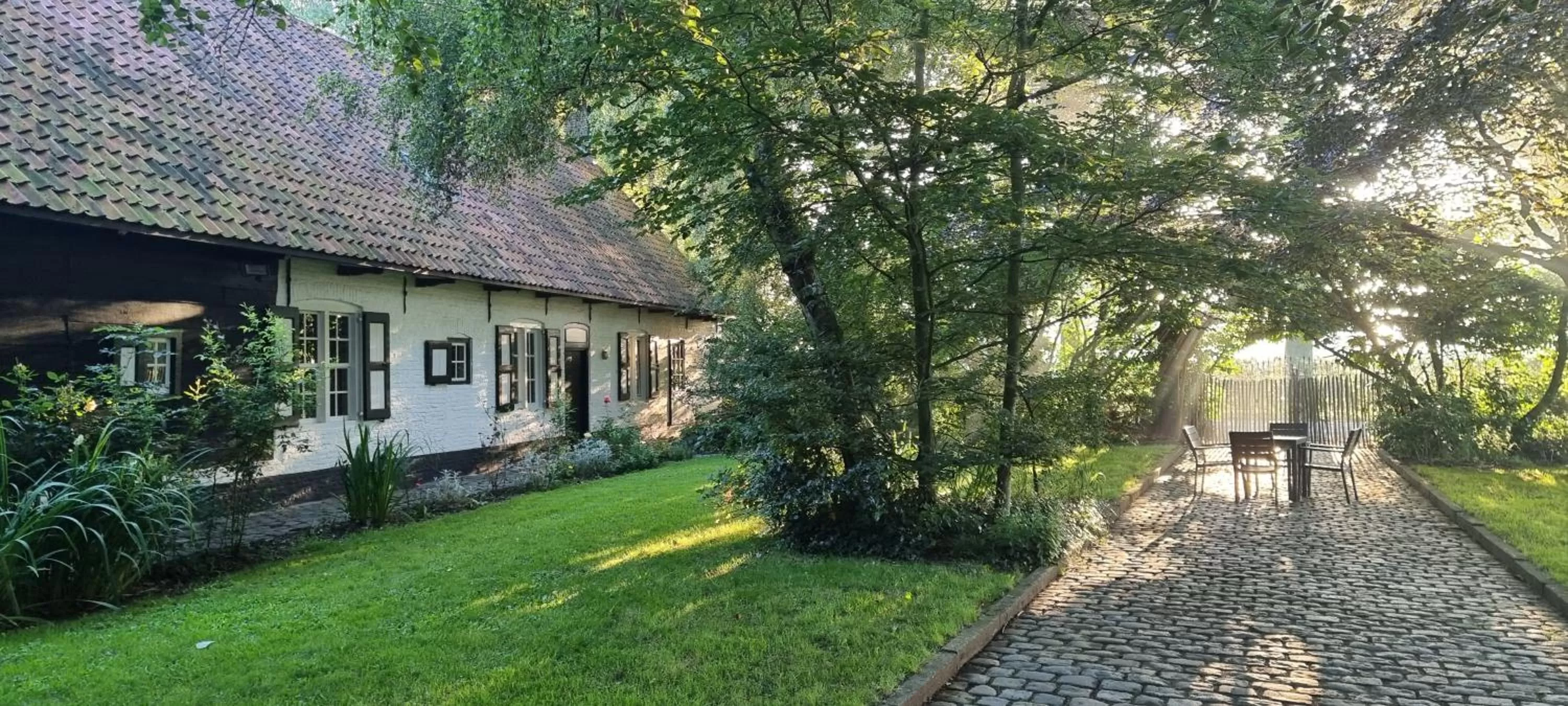 Garden, Property Building in Hotel Landhuis 't Wilgenerf