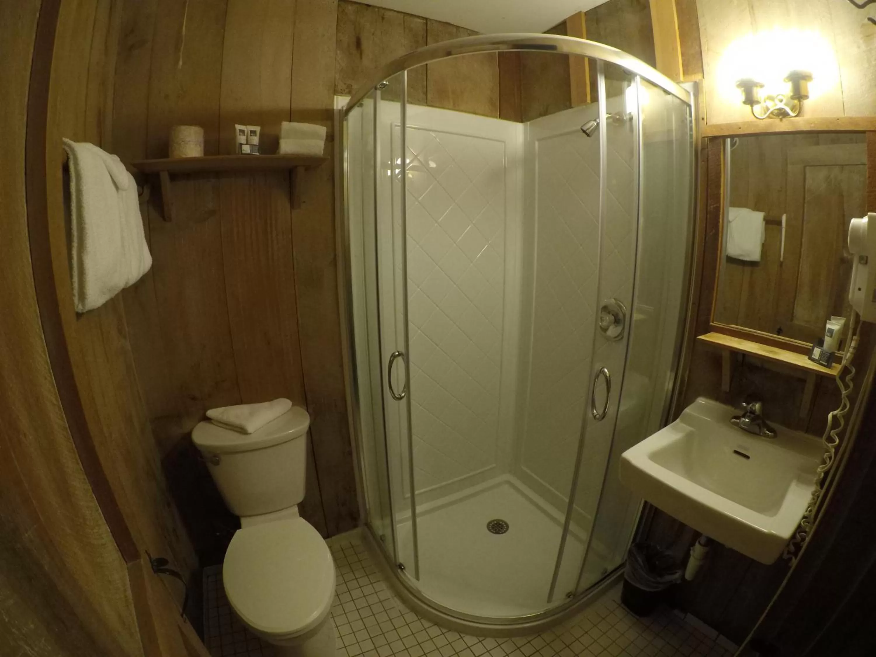 Shower in Summit Lodge