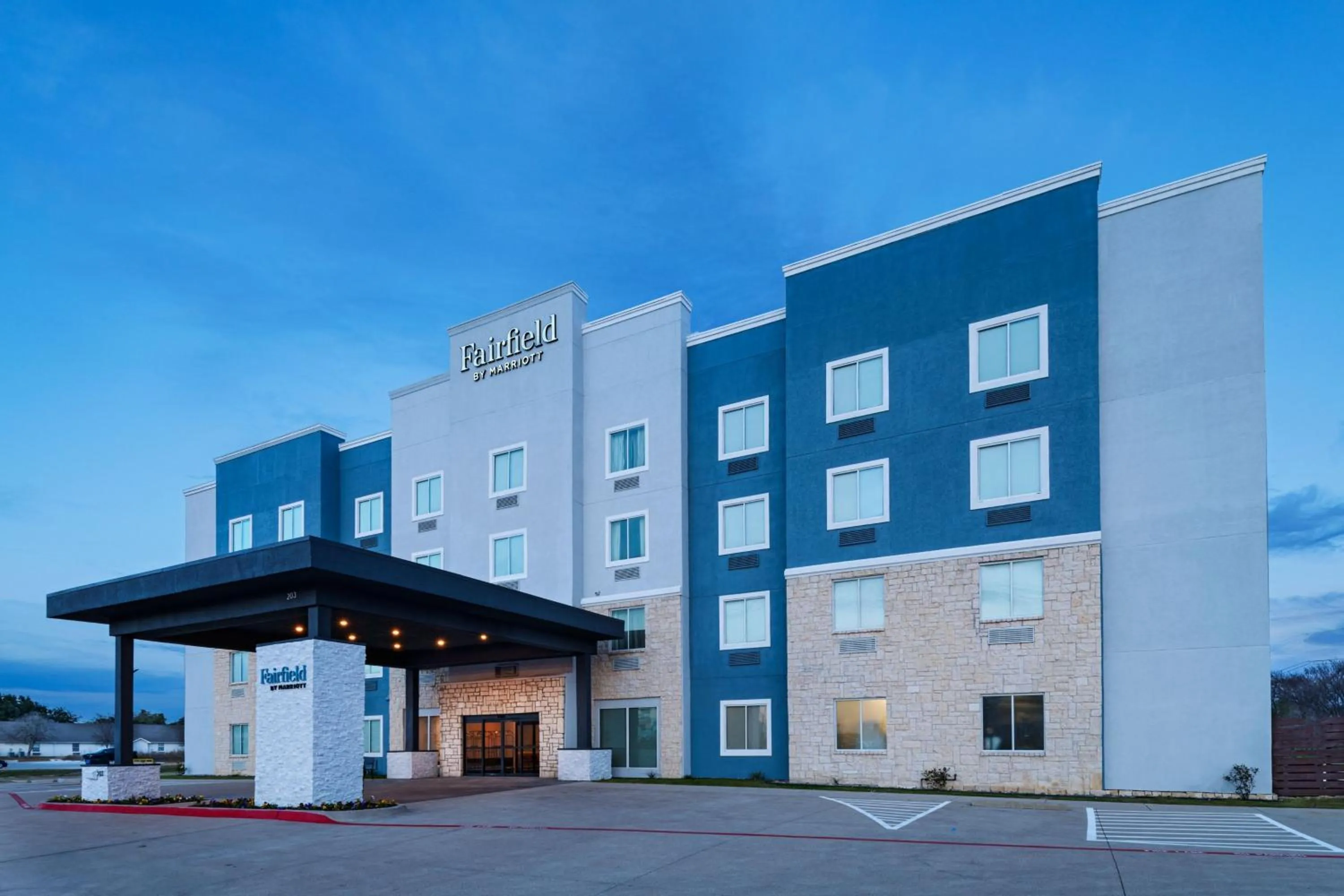 Property building in Fairfield by Marriott Inn & Suites Hillsboro