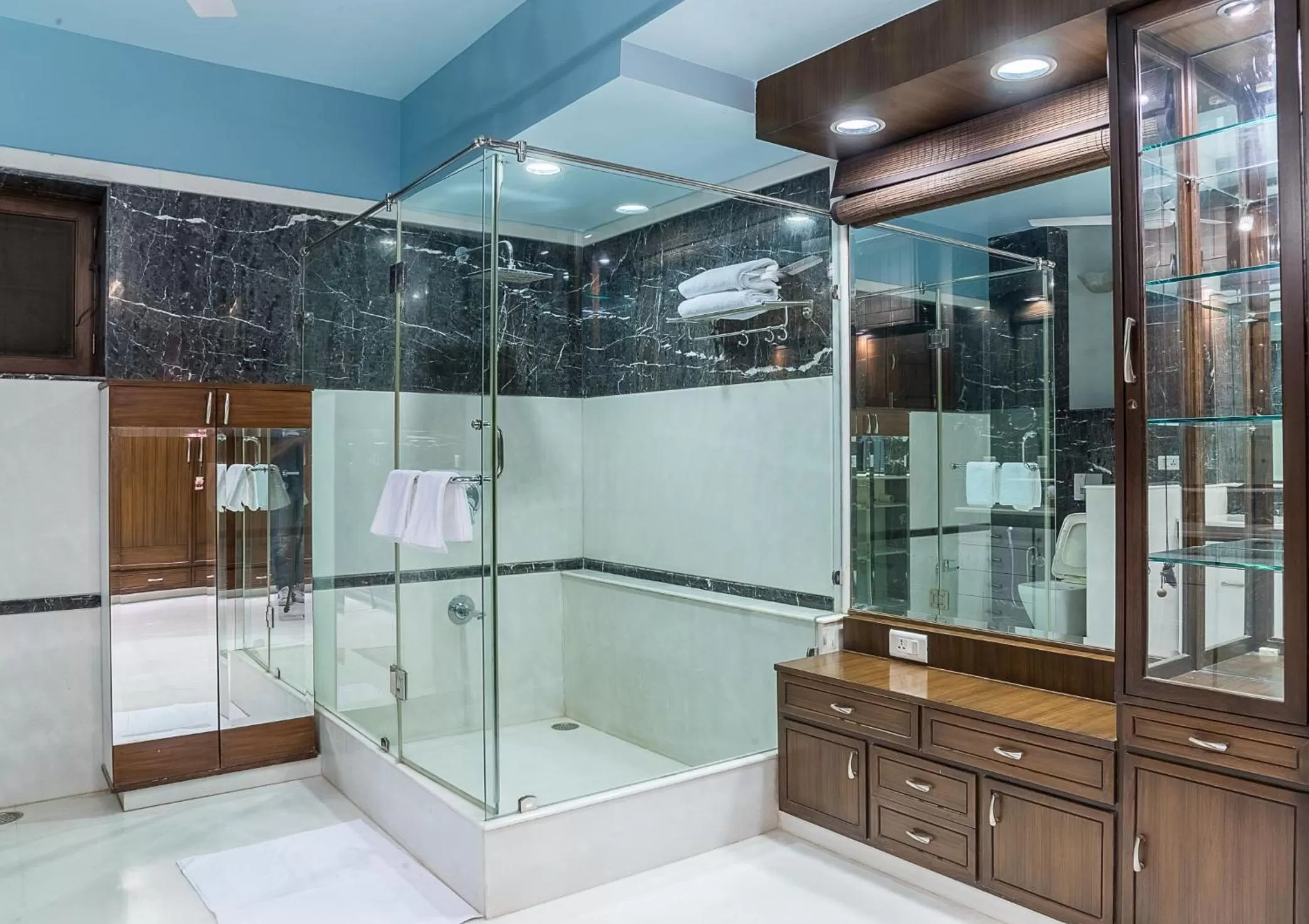 Bathroom in The Almond Tree