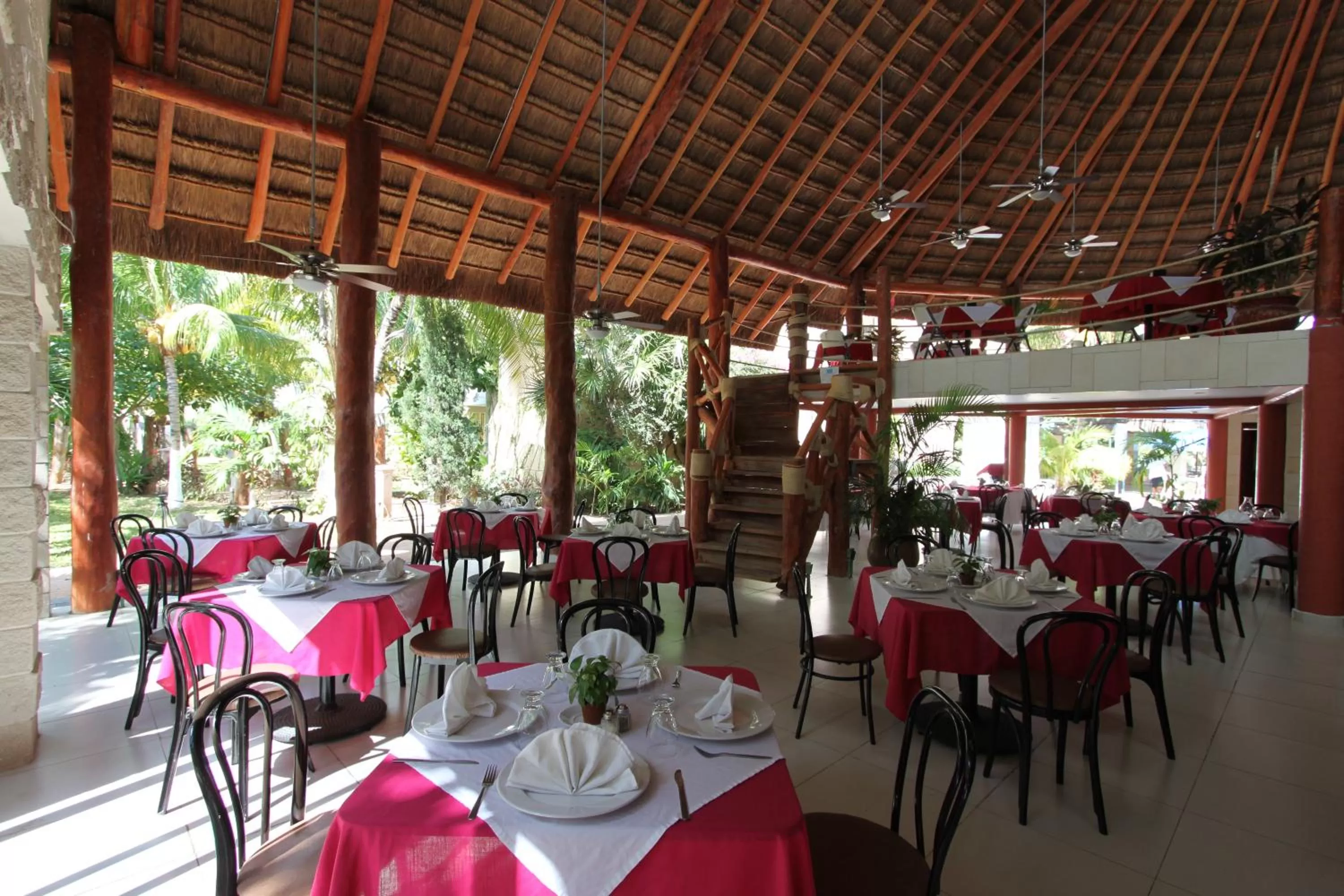 Restaurant/places to eat in Hotel Plaza Caribe
