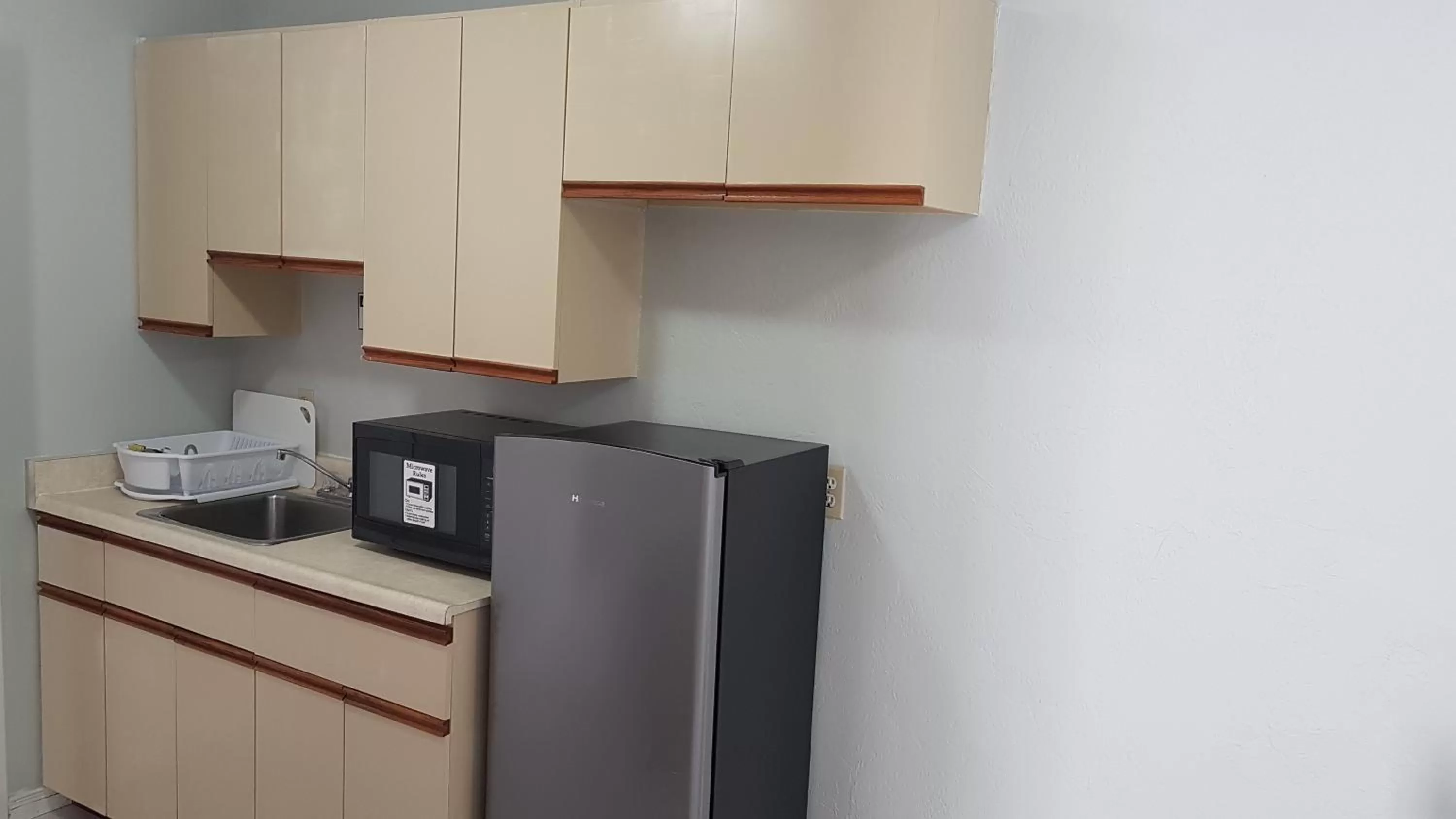 Kitchen or kitchenette in Executive Suites