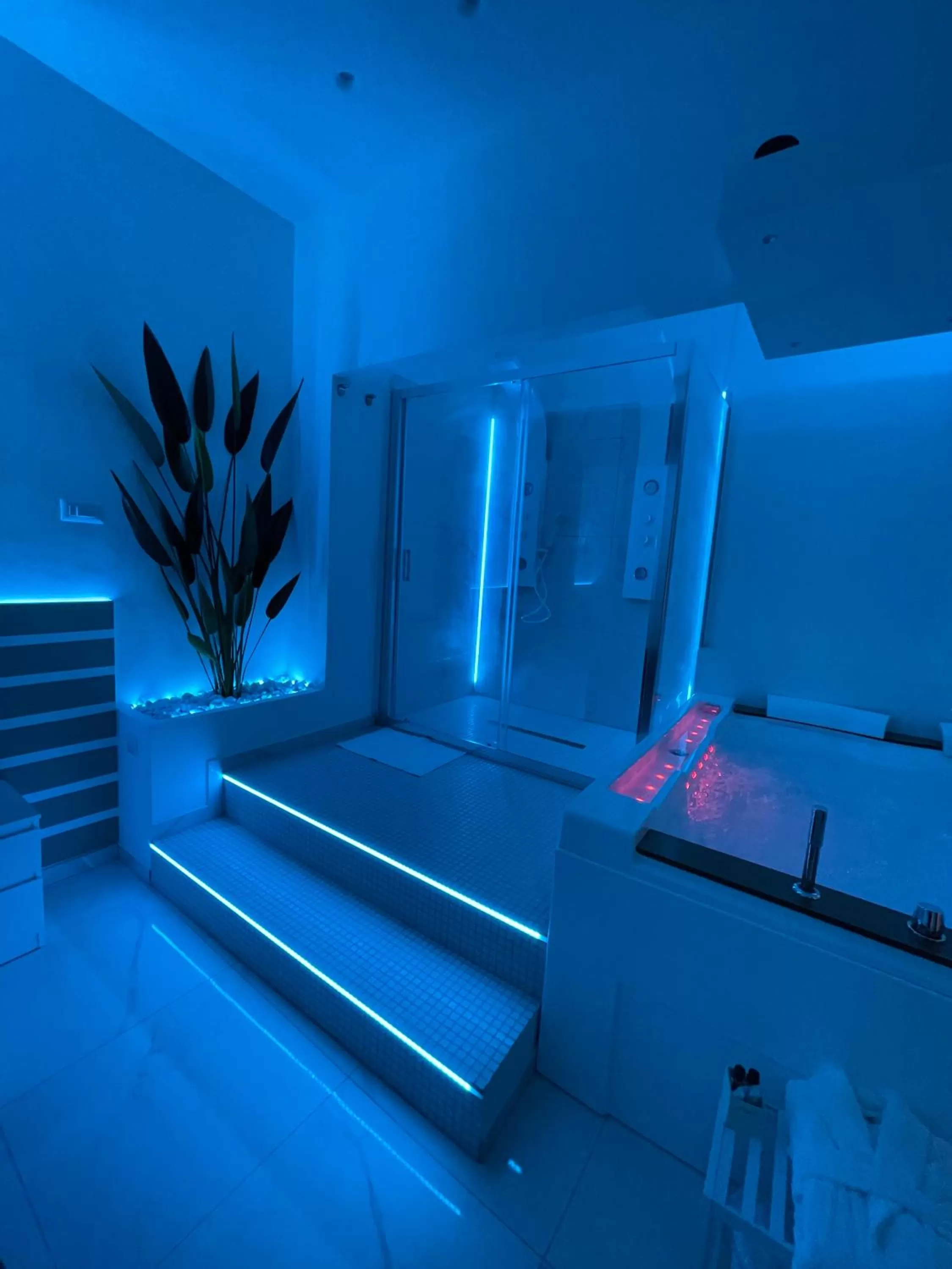 Hot Tub in Suite Ciclopi Acitrezza