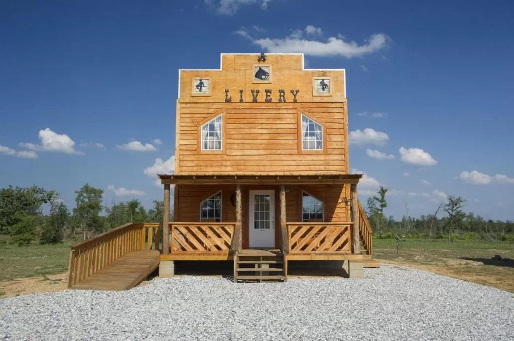 Property Building in Diamonds Old West