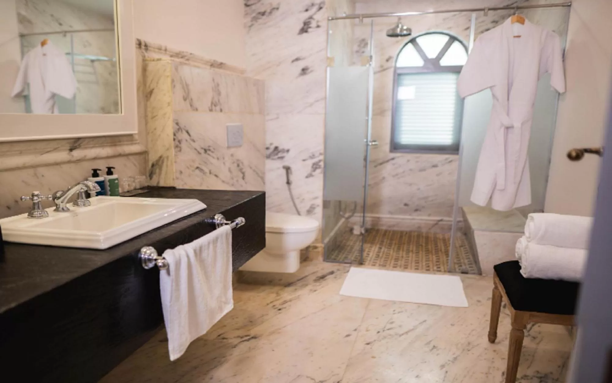 Bathroom in The Source At Sula