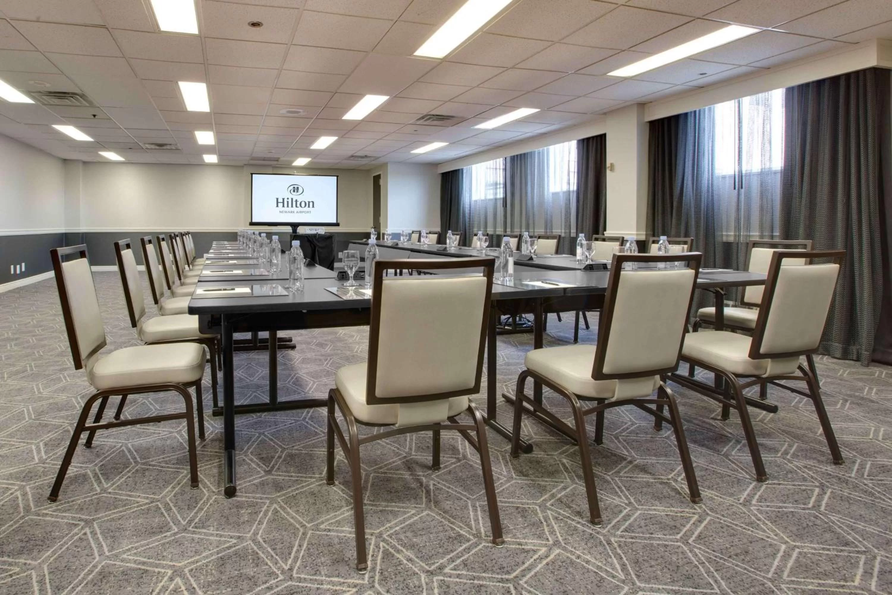 Meeting/conference room in Hilton Newark Airport
