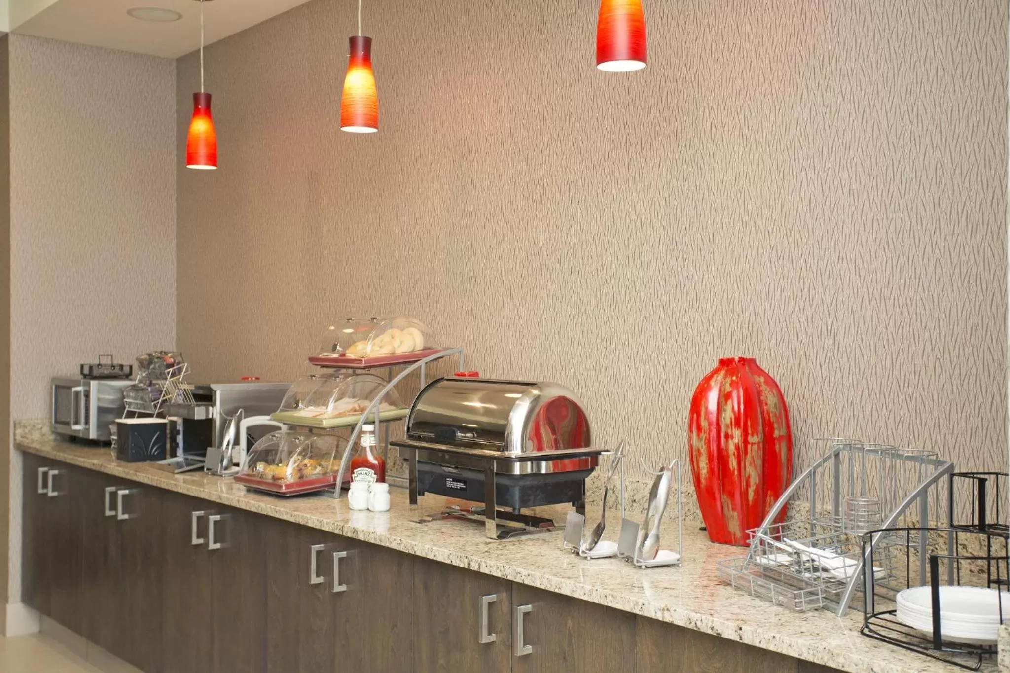 Breakfast in Wingate by Wyndham Calgary Airport