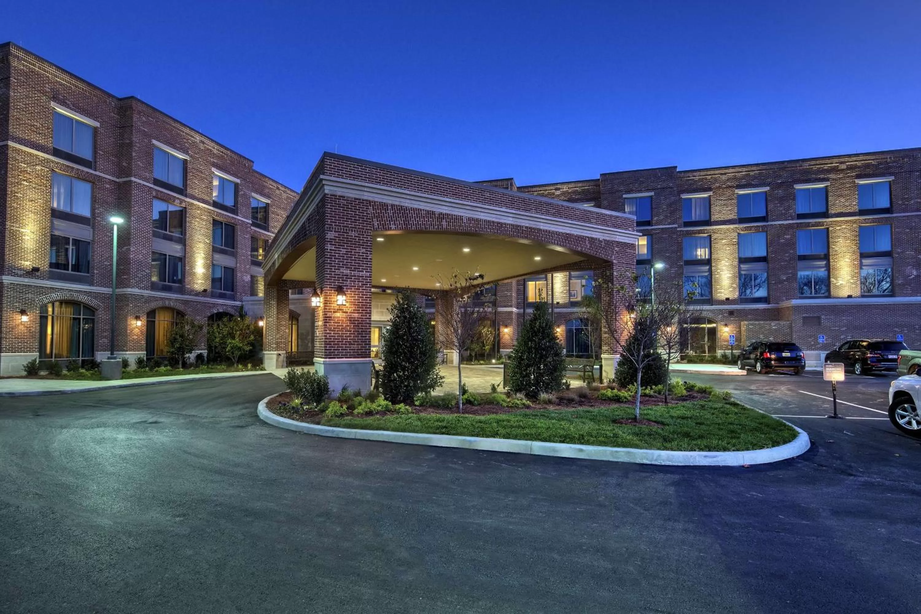 Property building in Hampton Inn & Suites Franklin Berry Farms, Tn