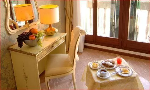 Food and drinks, Breakfast in Hotel Canal & Walter