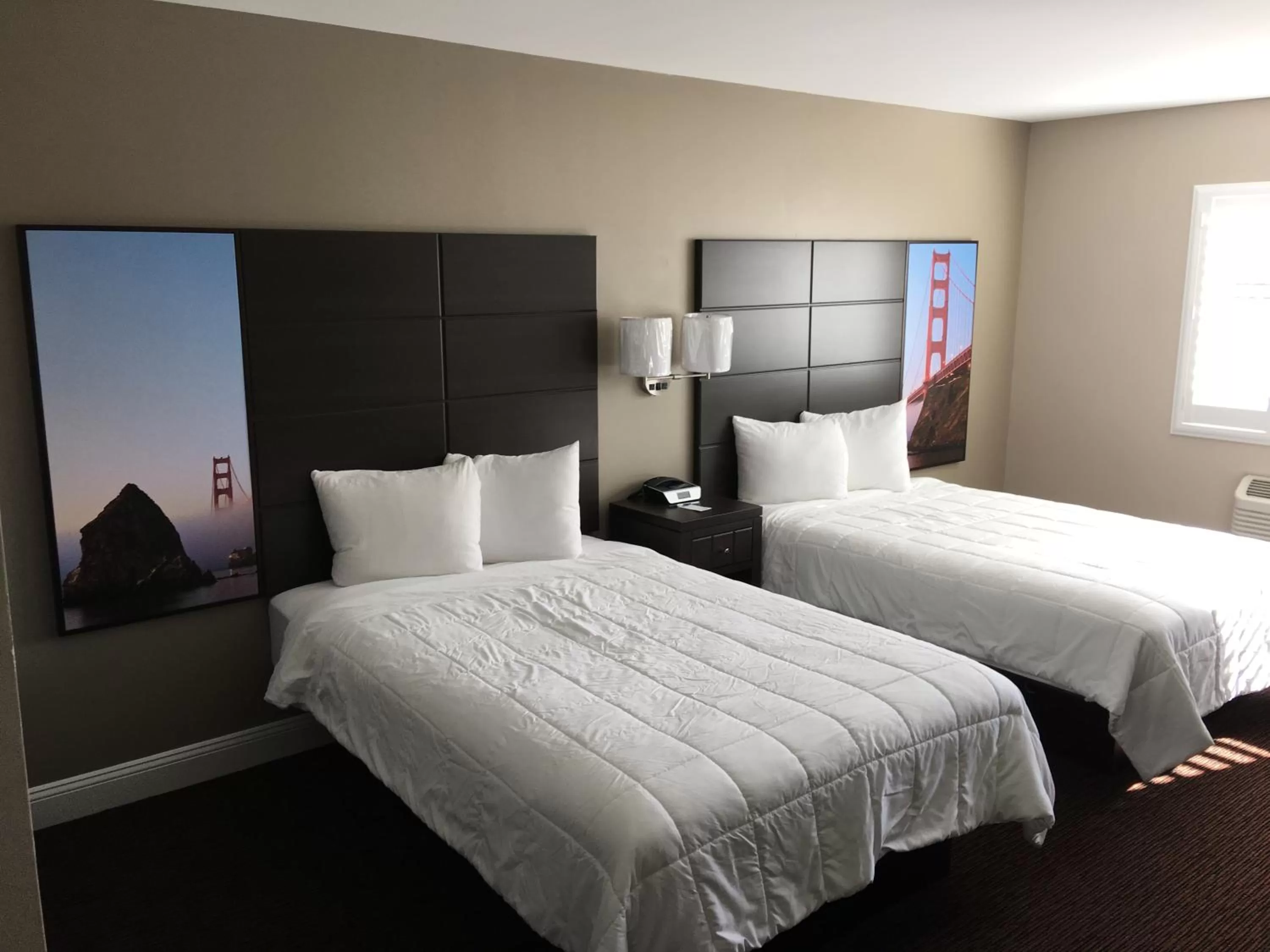 Bedroom, Bed in Vallejo Inn