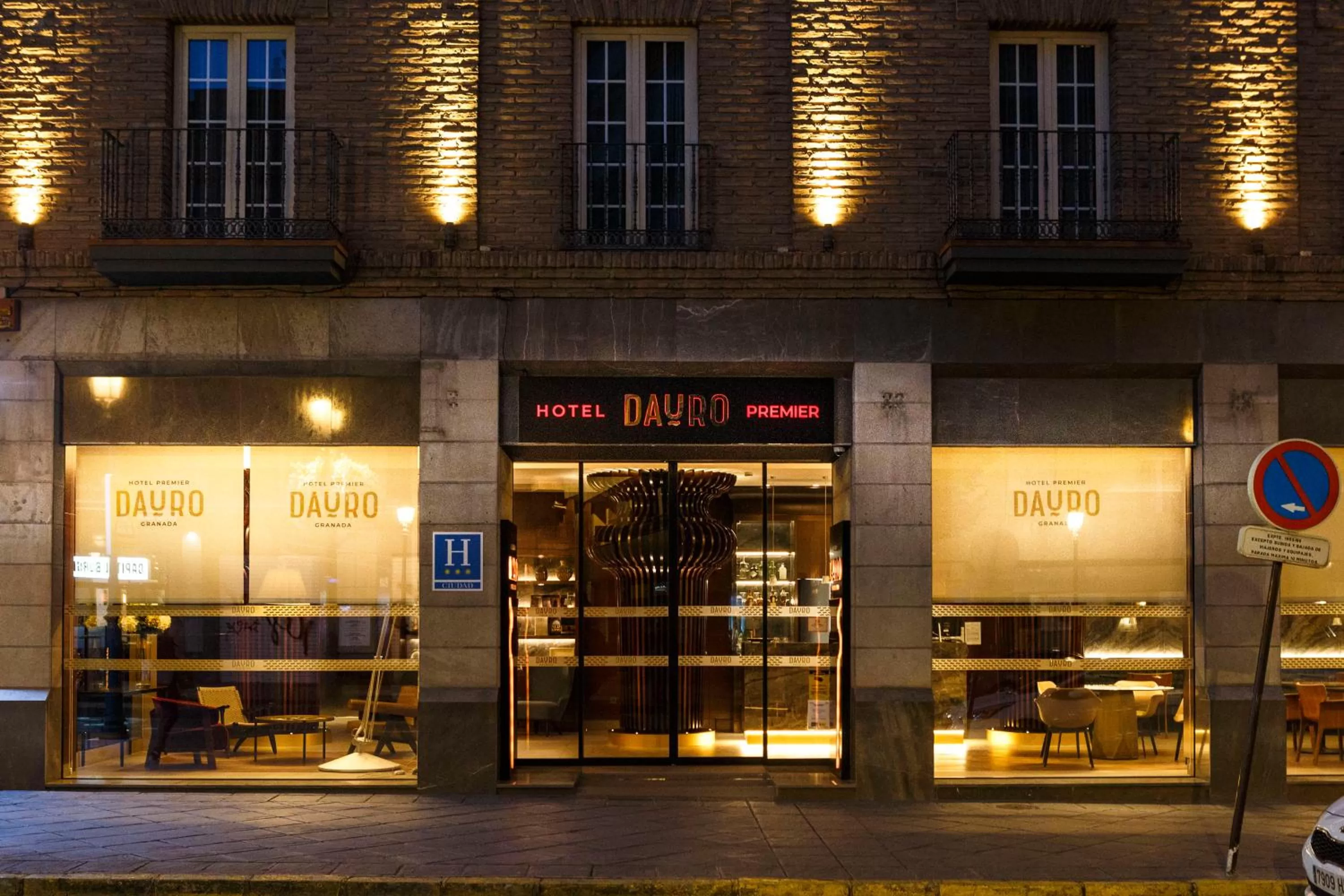 Property building in Hotel Dauro Premier