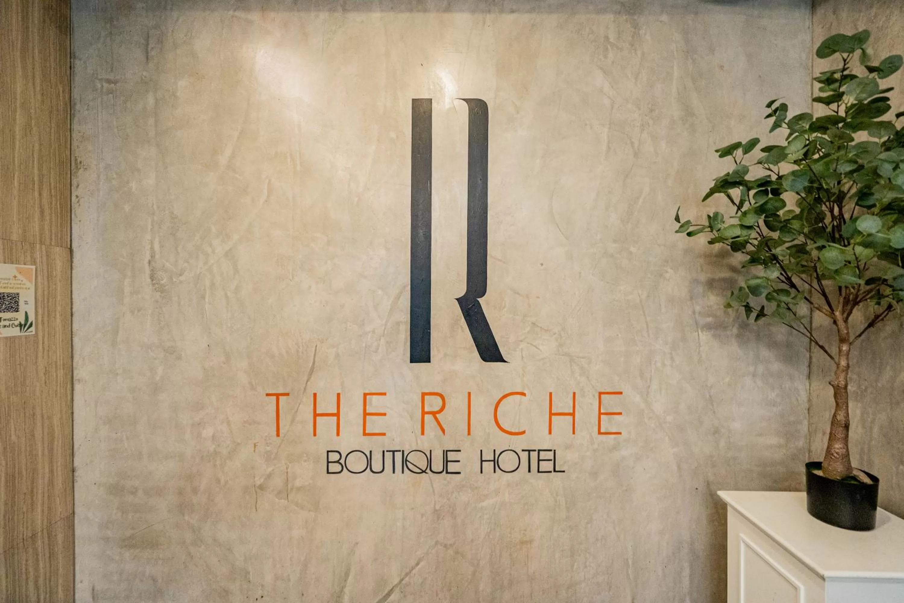 Logo/Certificate/Sign in The Riche Boutique Hotel Don Mueang Airport