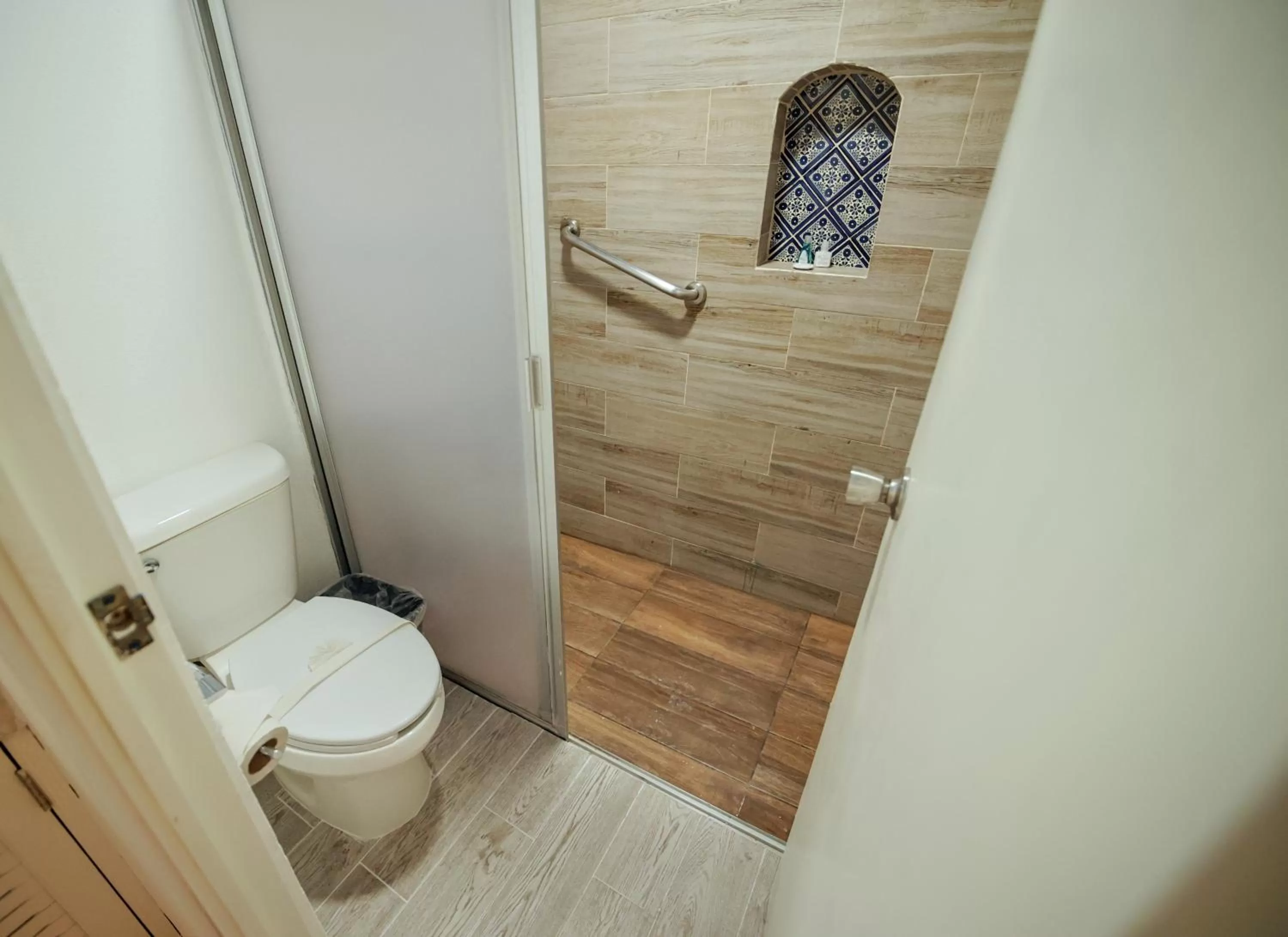 Shower, Bathroom in Casa María