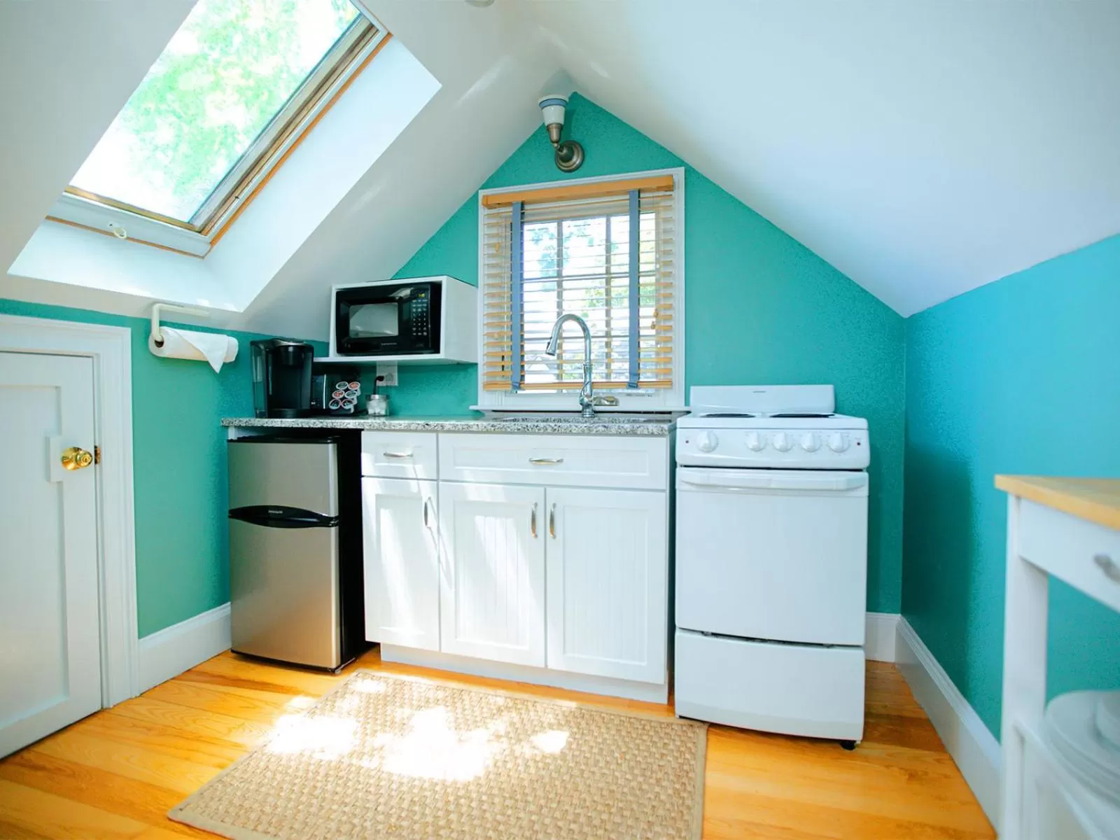 Coffee/tea facilities in The Provincetown Hotel at Gabriel's