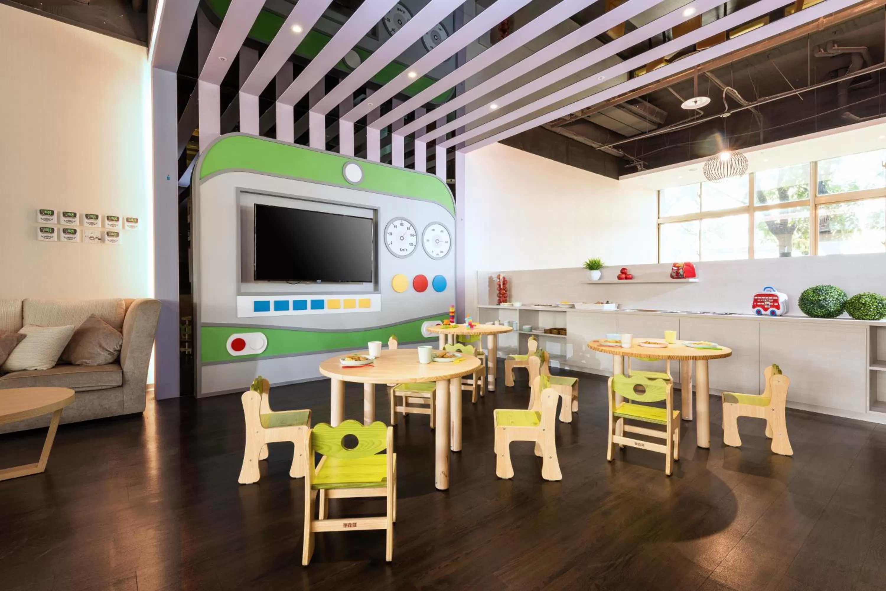 Buffet breakfast in Holiday Garden Hotel SKM Park