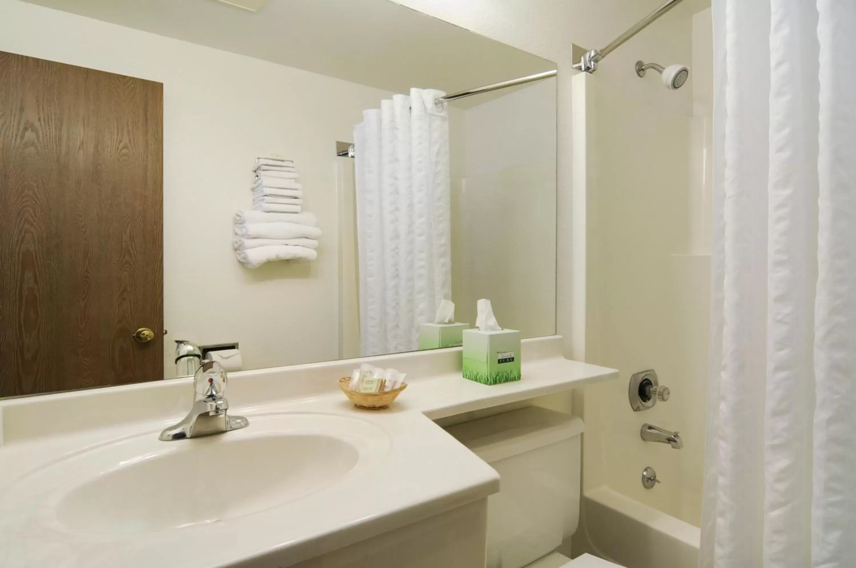 Queen Room with Two Queen Beds - Non-Smoking in Super 8 by Wyndham Cody Queen Room with Two Queen Beds - Non-Smoking in Super 8 by Wyndham Cody