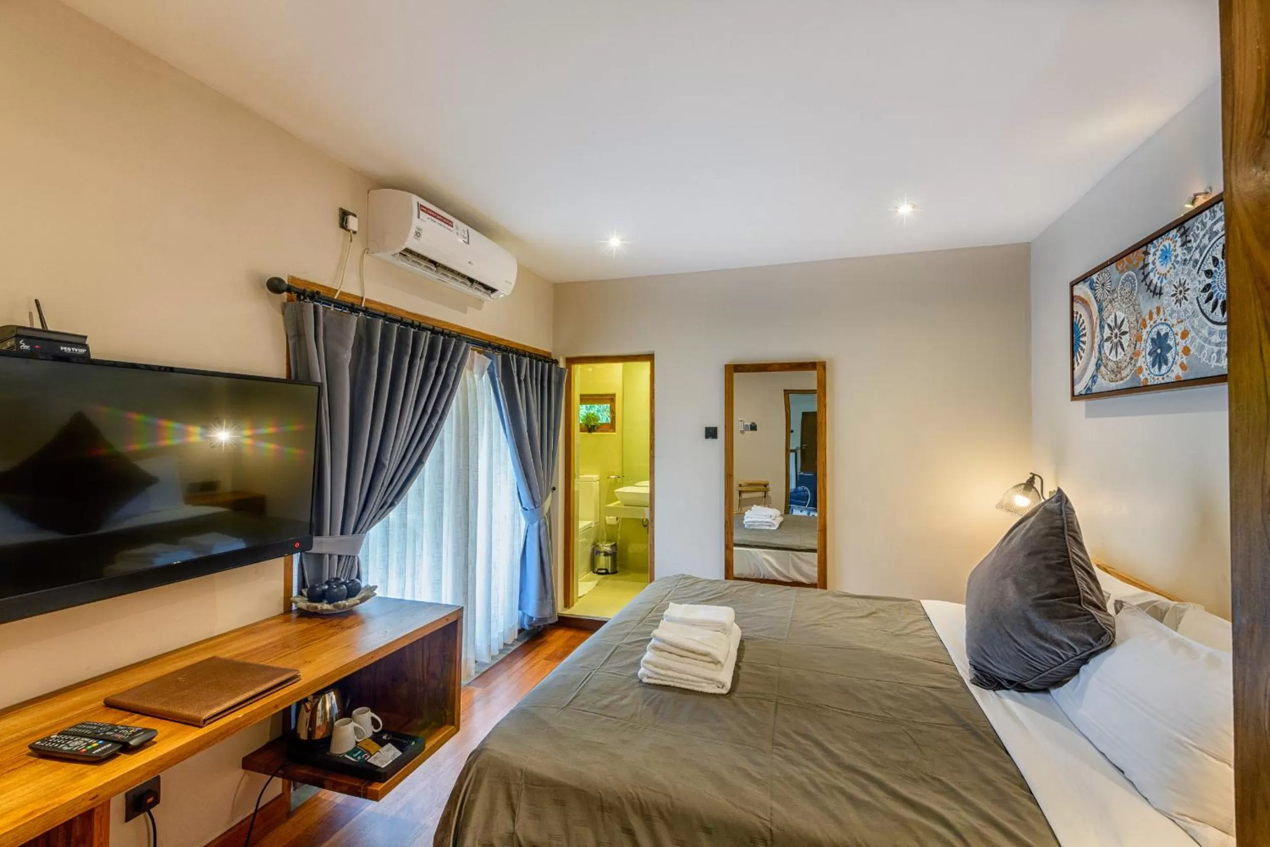 Bed in Aryana Boutique Hotel