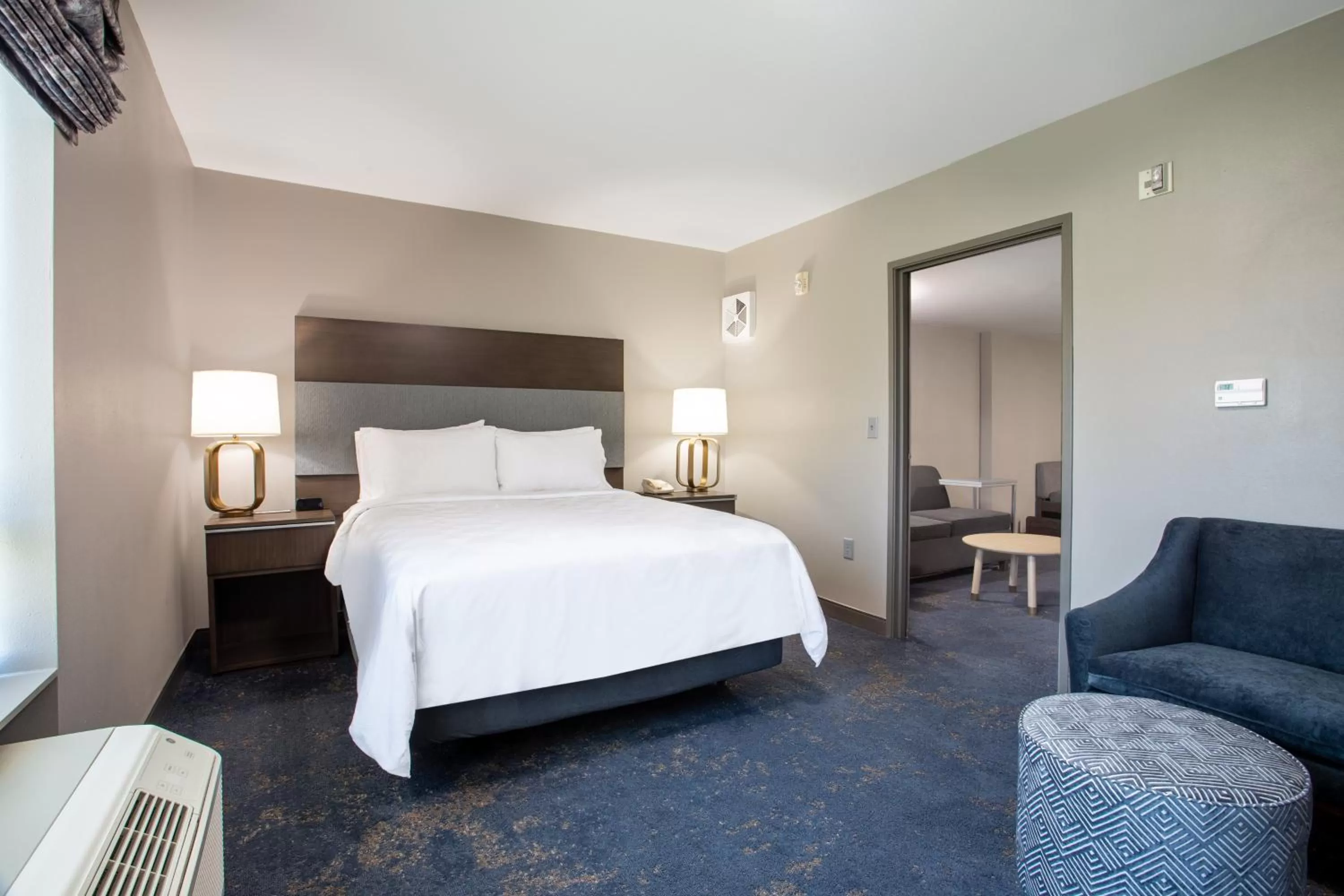 Photo of the whole room, Bed in Holiday Inn Valdosta Conference Center by IHG