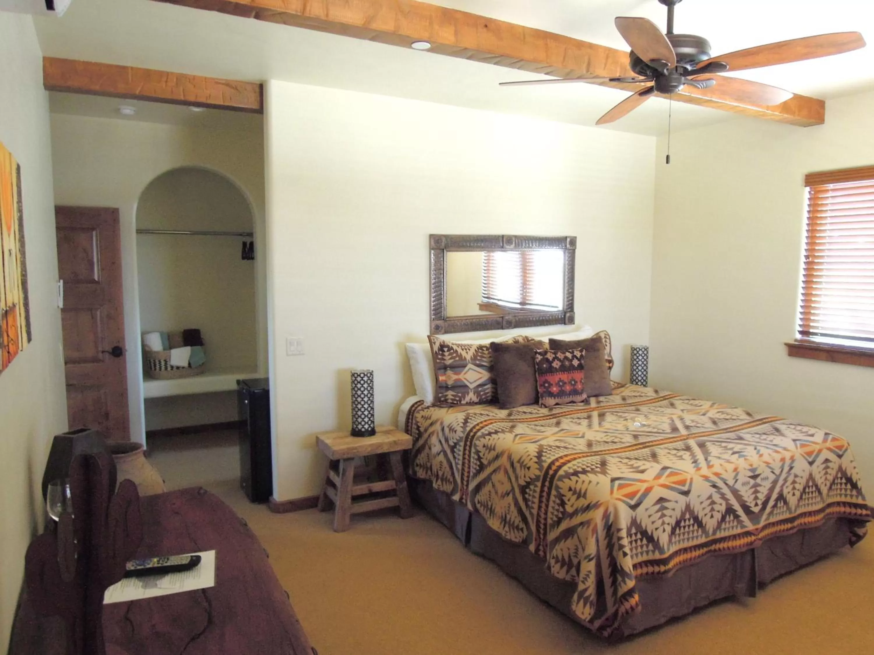 Shower, Bed in Croad Vineyards - The Inn