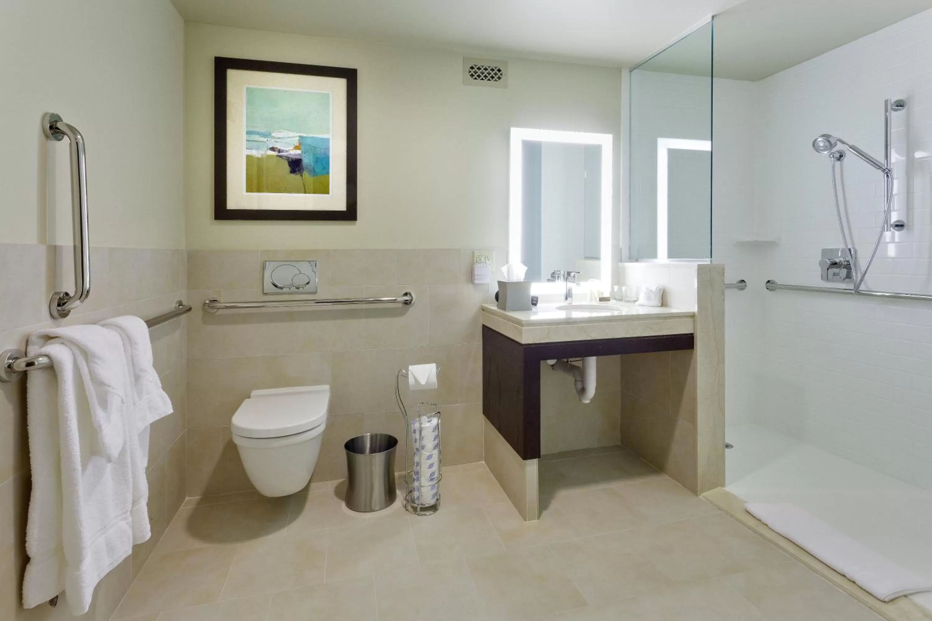 Photo of the whole room in Hotel Indigo East End by IHG