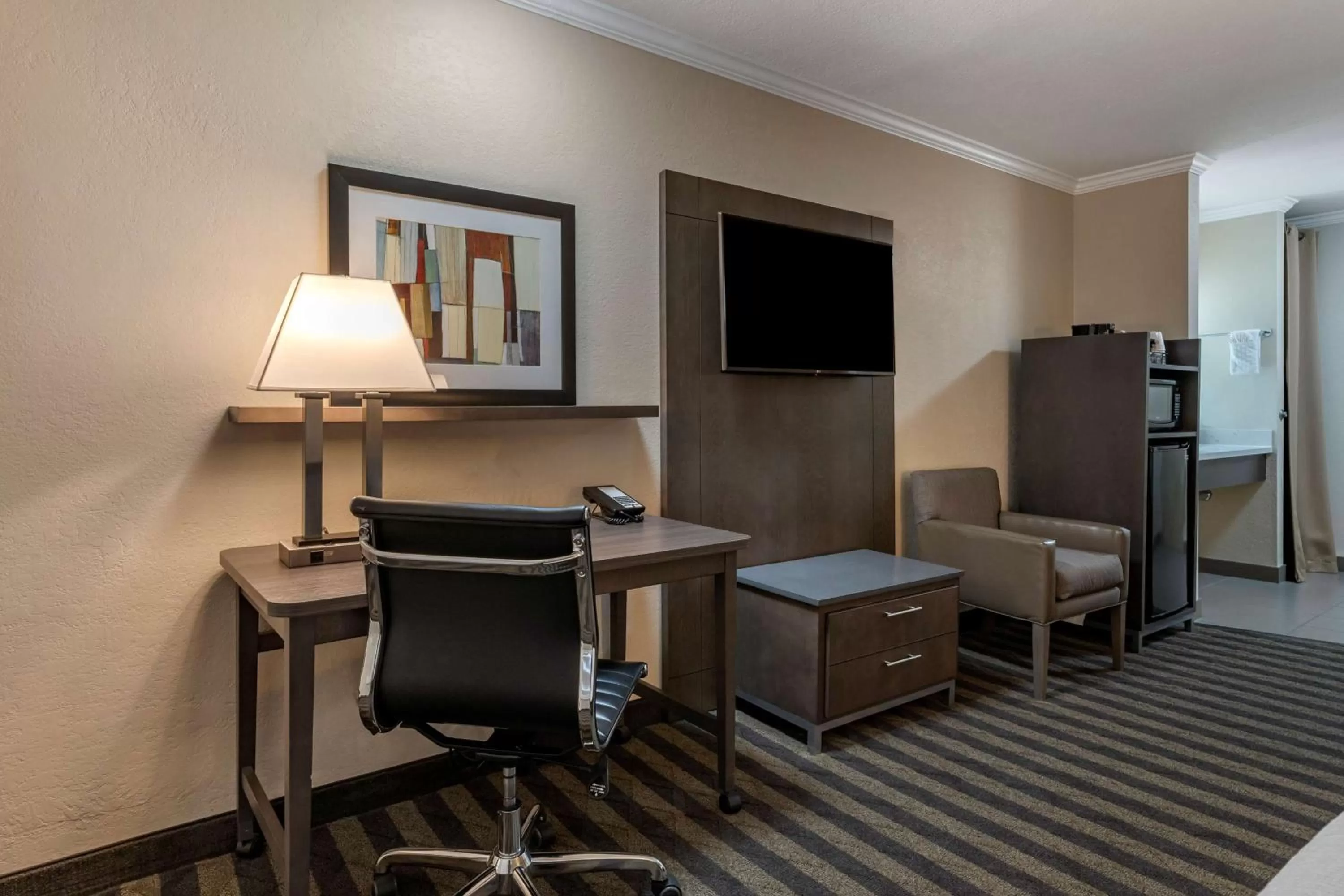 Bedroom in Best Western Silicon Valley Inn