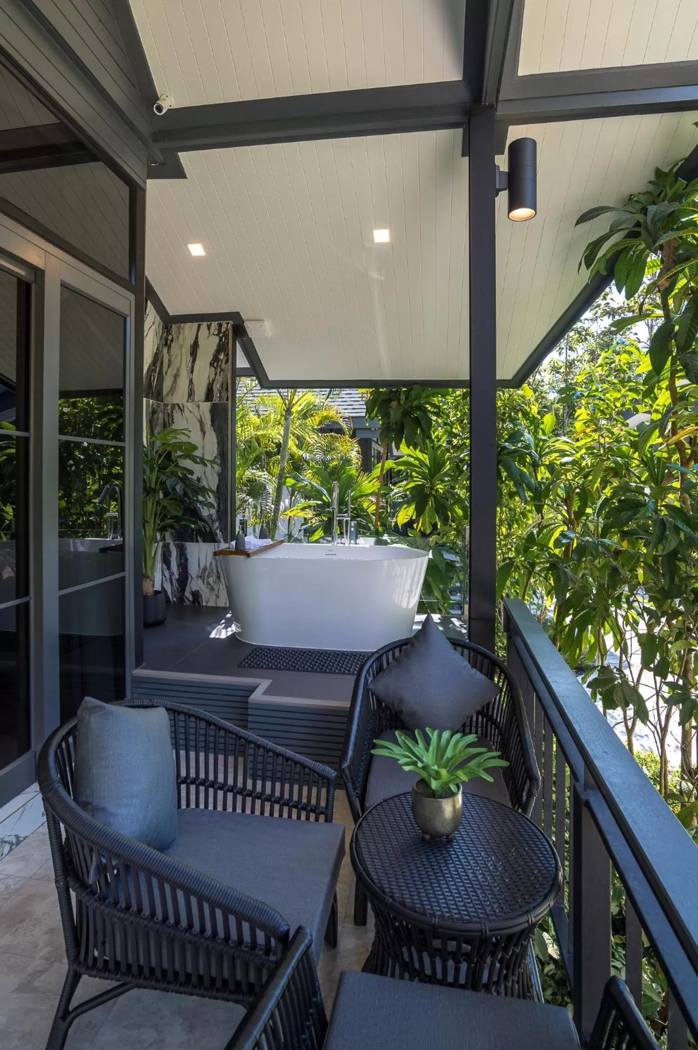 Open Air Bath in Loy Chalet