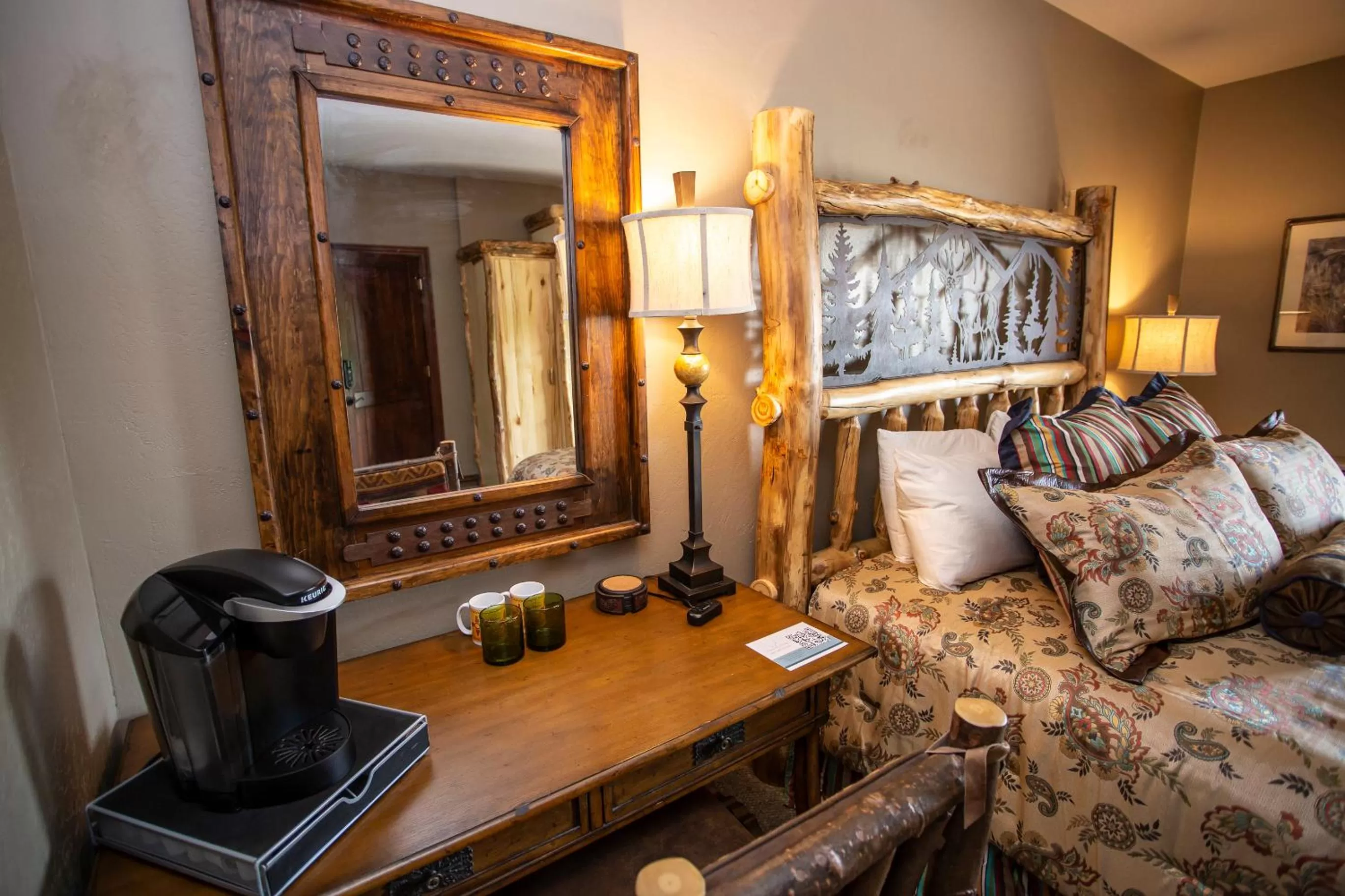 Main St Loft Overlooking Train Yard - Lofts Sterling & Sage - Toltec