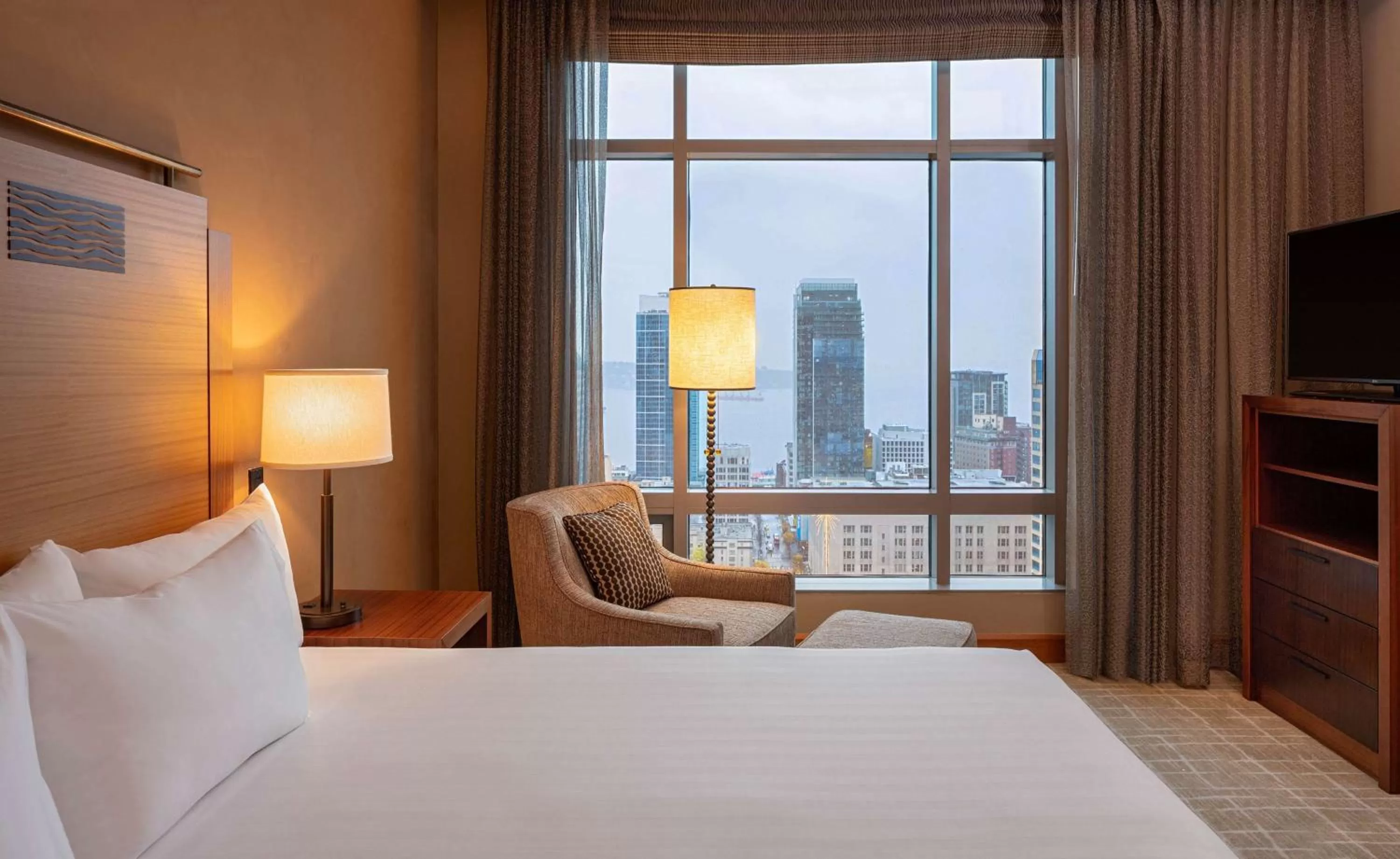 Photo of the whole room, Bed in Grand Hyatt Seattle